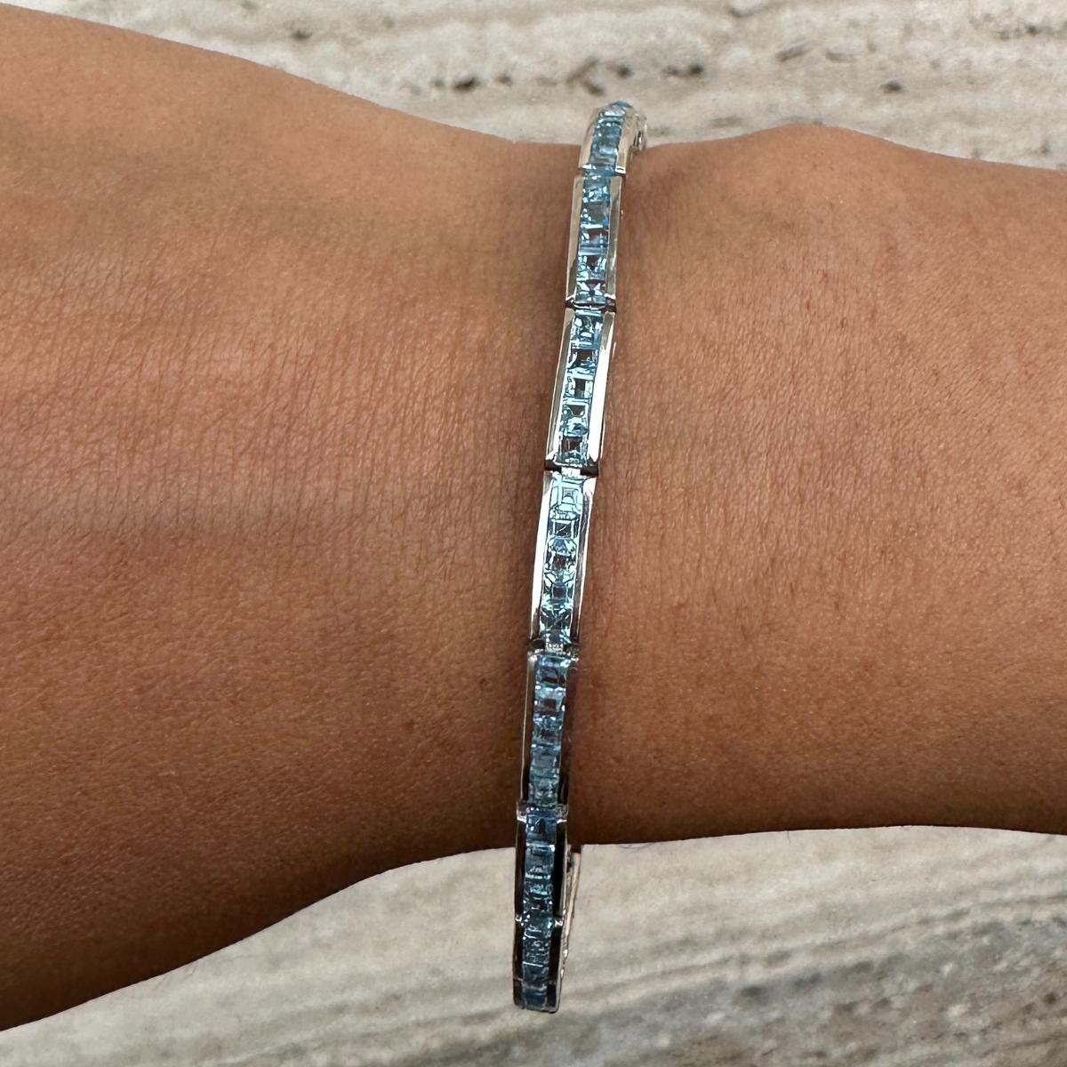 Elegantes Tennisarmband aus Sterlingsilber mit blauem Topas und Edelsteinen für Mom Gift Jewelry im Angebot 2