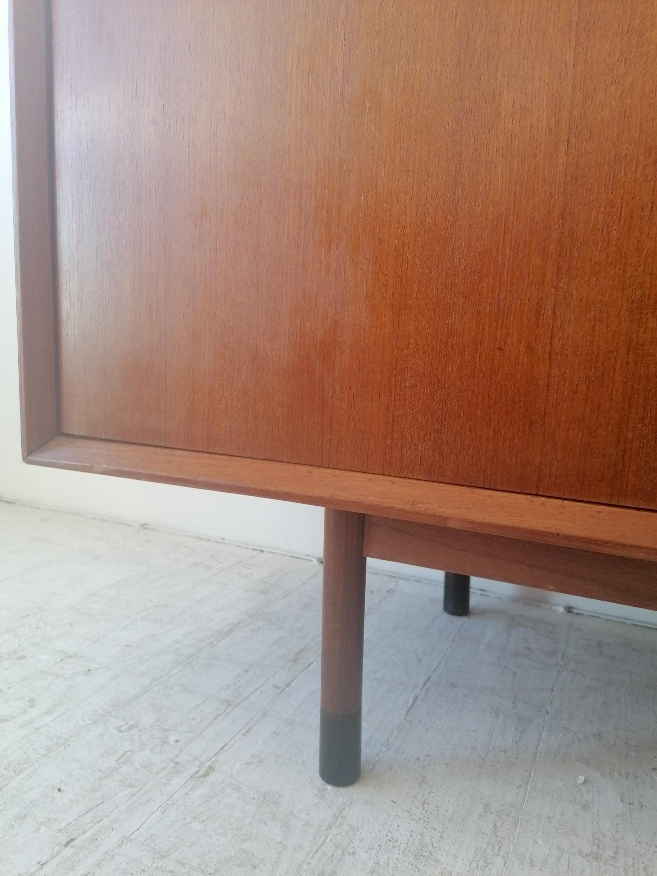Sleek Vintage 1960s 70s Italian Faram Sideboard : Teak With Reversible Doors For Sale 11