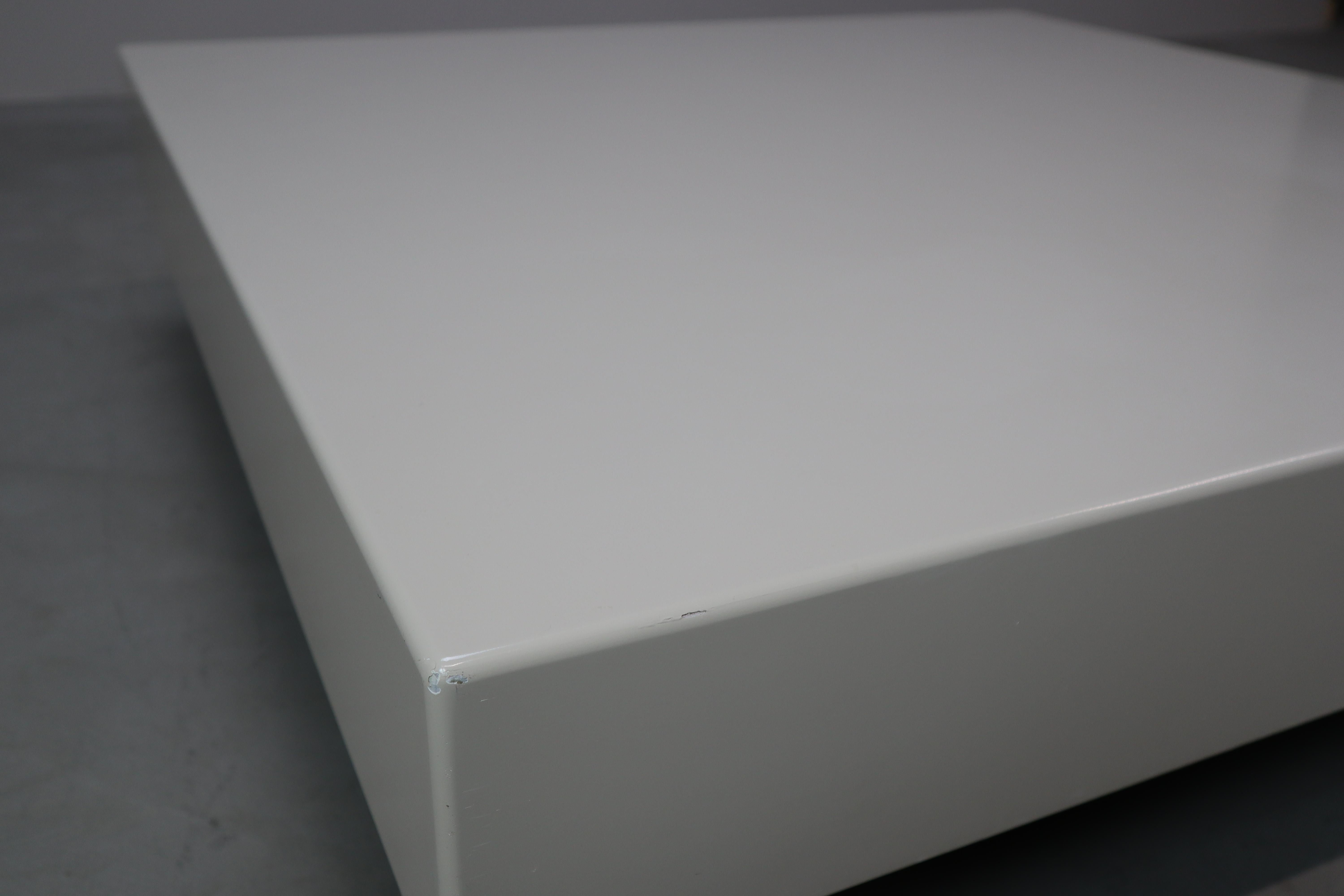 Sleek vintage minimalist coffee table For Sale 6