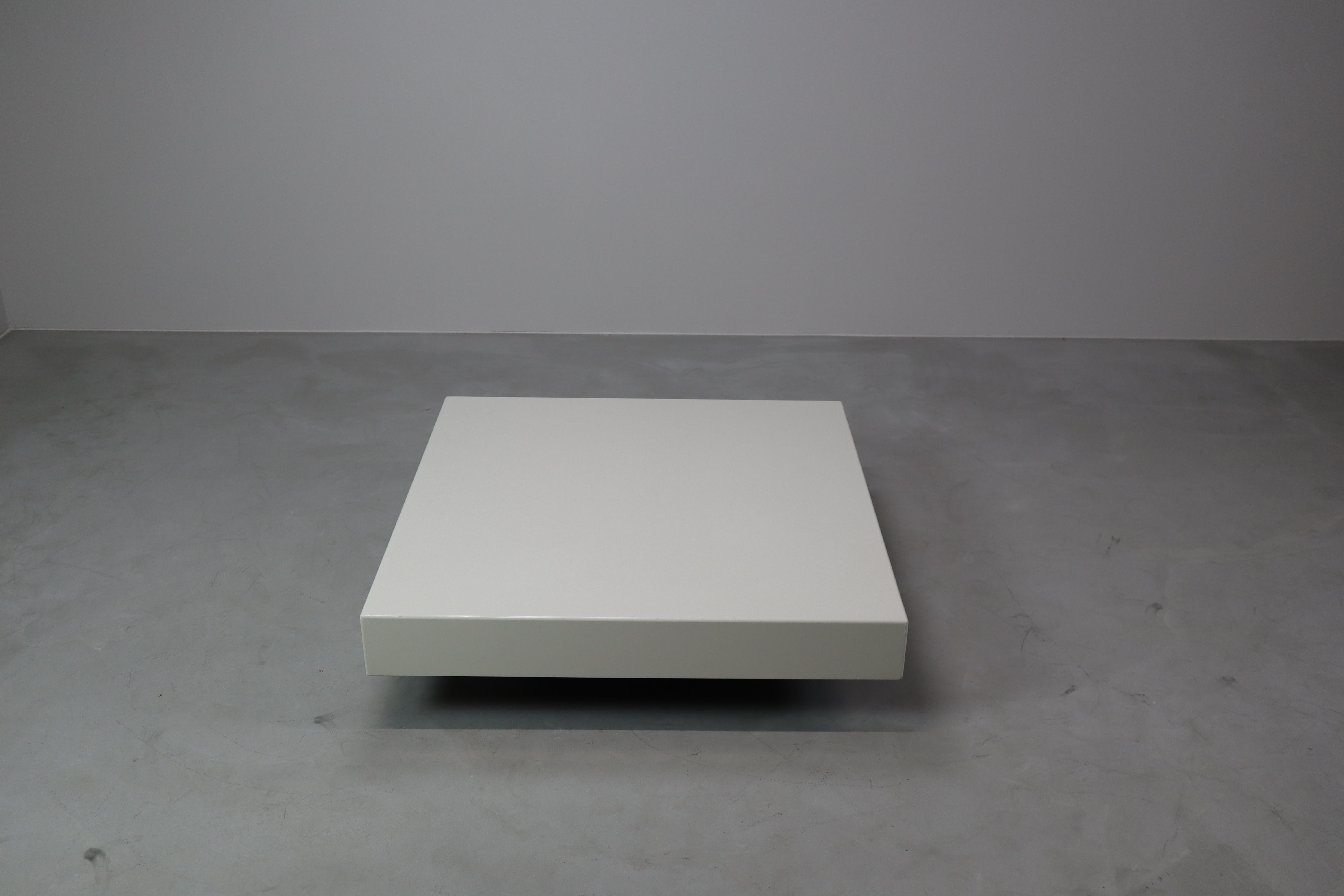 Sleek vintage minimalist coffee table For Sale 7