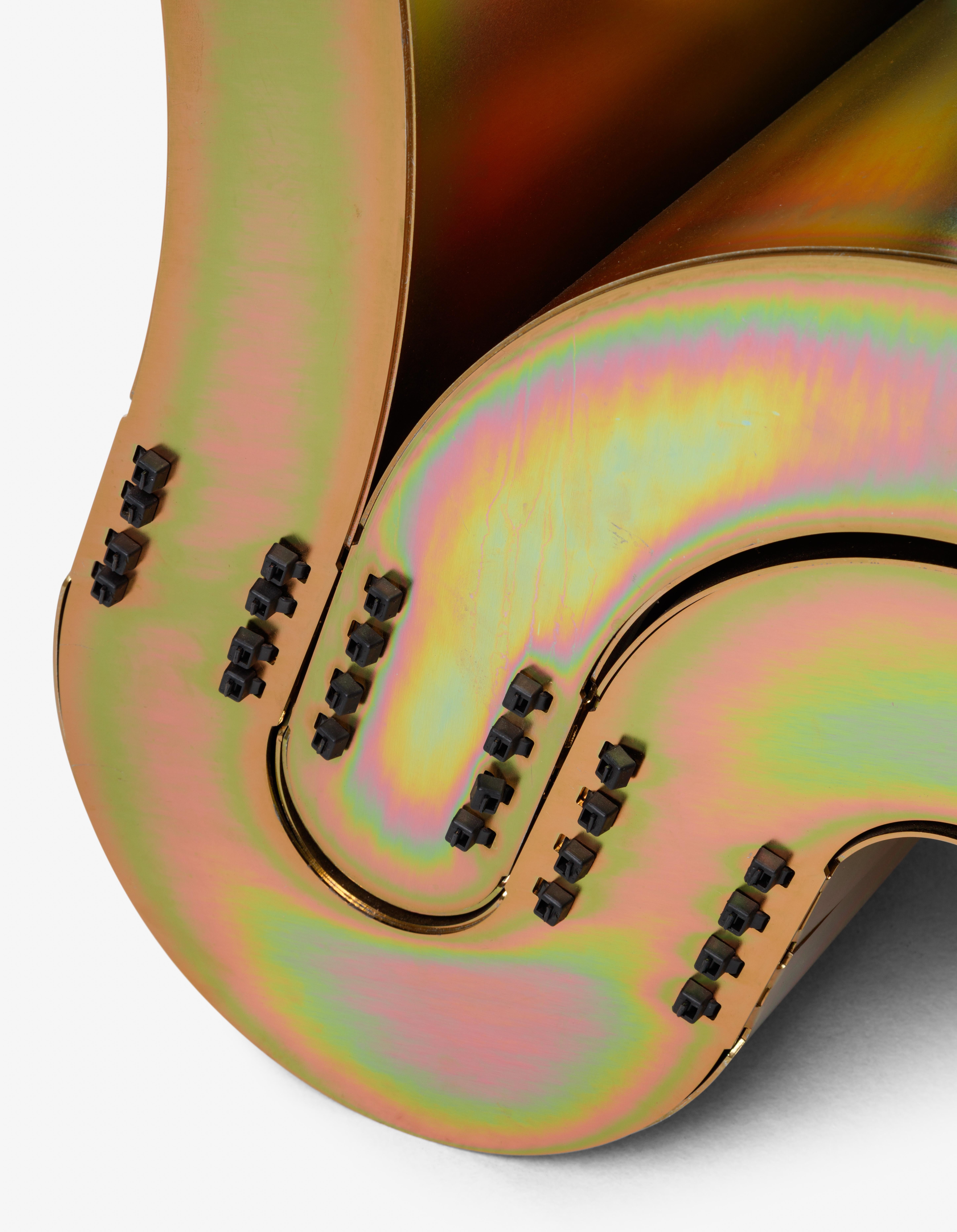 Chaise longue Iridescent Neuf - En vente à West Hollywood, CA