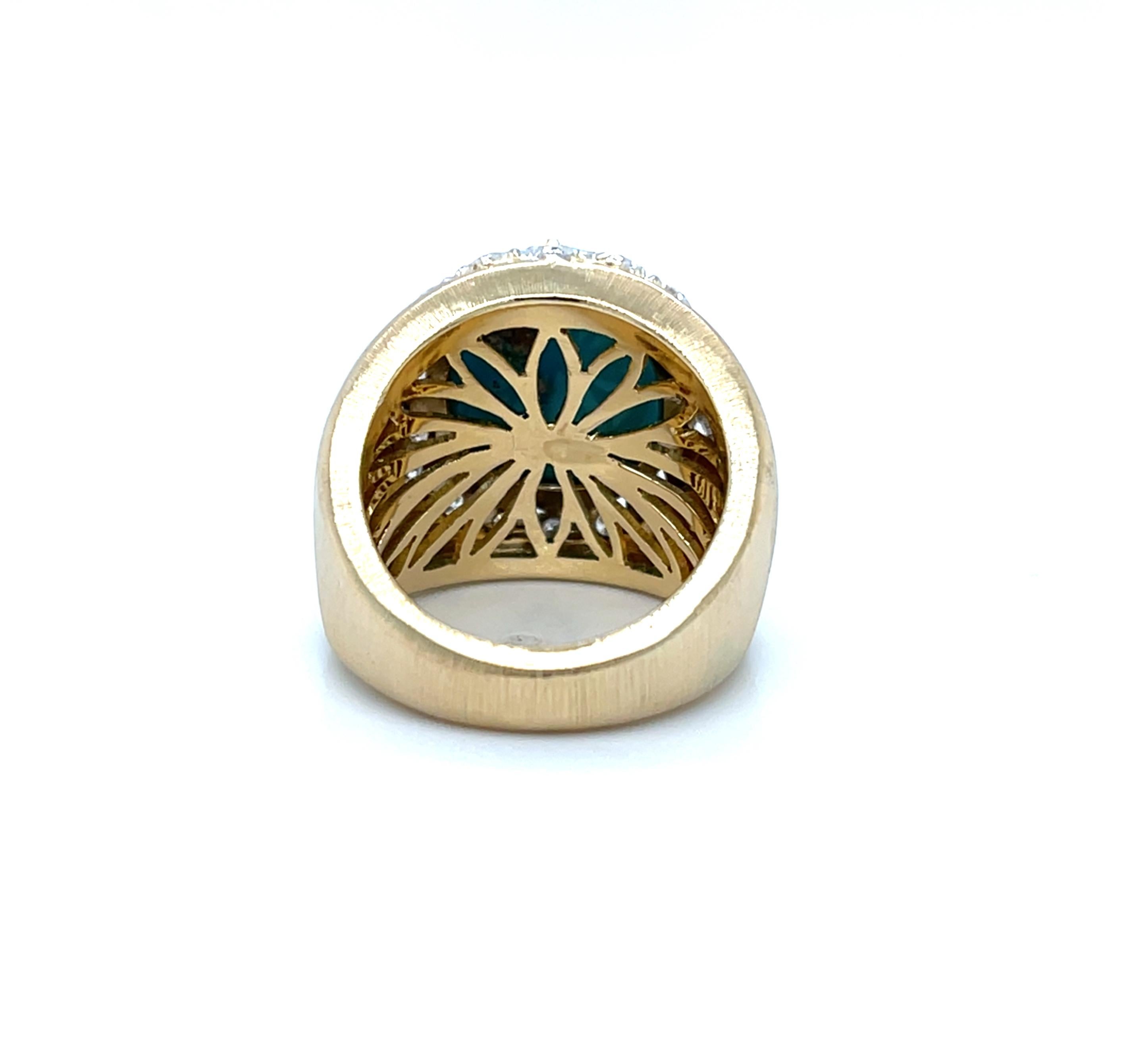 Cabochon Sleeping Beauty Mine Turquoise and Diamond Florentine Style Gold Cocktail Ring in vendita