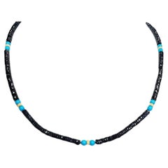 Halskette Sleeping Beauty, Türkis und schwarzer Spinell und Goldperlen