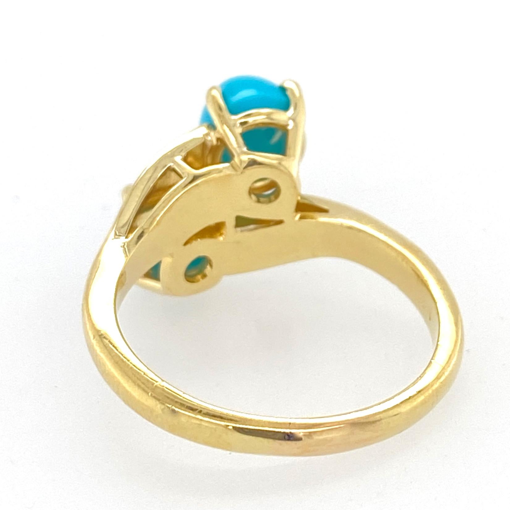 Sleeping Beauty Turquoise Bullet Cabochon Toi et Moi Ring in 18 Karat Gold For Sale 1