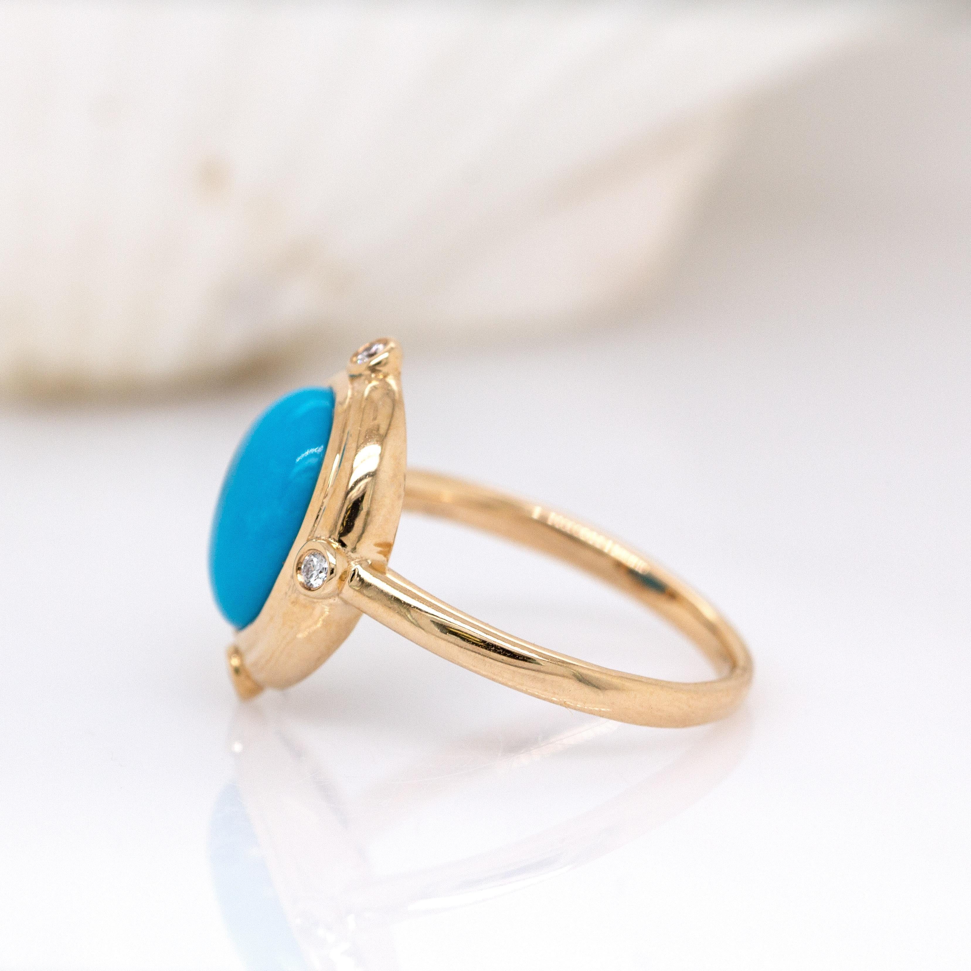Donna Anello con turchese della Bella Addormentata e accenti di diamanti naturali in oro massiccio 14 carati in vendita