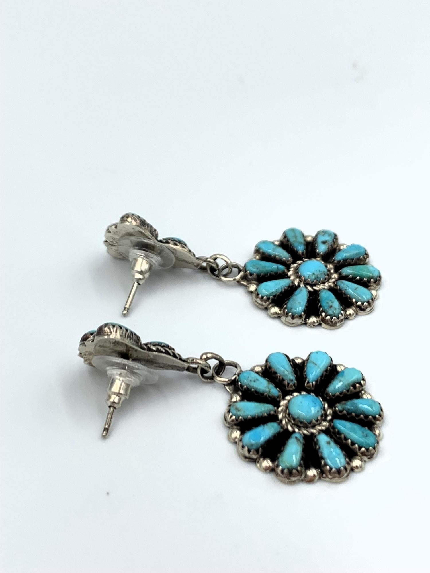 Türkis-Squash-Blumen-Halskette und Ohrring-Set von Violet Nez, schlafende Schönheit im Angebot 6