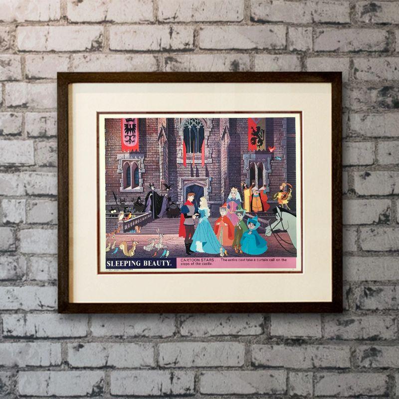 La Bella Durmiente, Póster sin enmarcar, 1959 - nº 2 de un lote de 12

Tarjeta frontal (8 x 10 pulgadas). Tarjeta de Frente para la Bella Durmiente. 