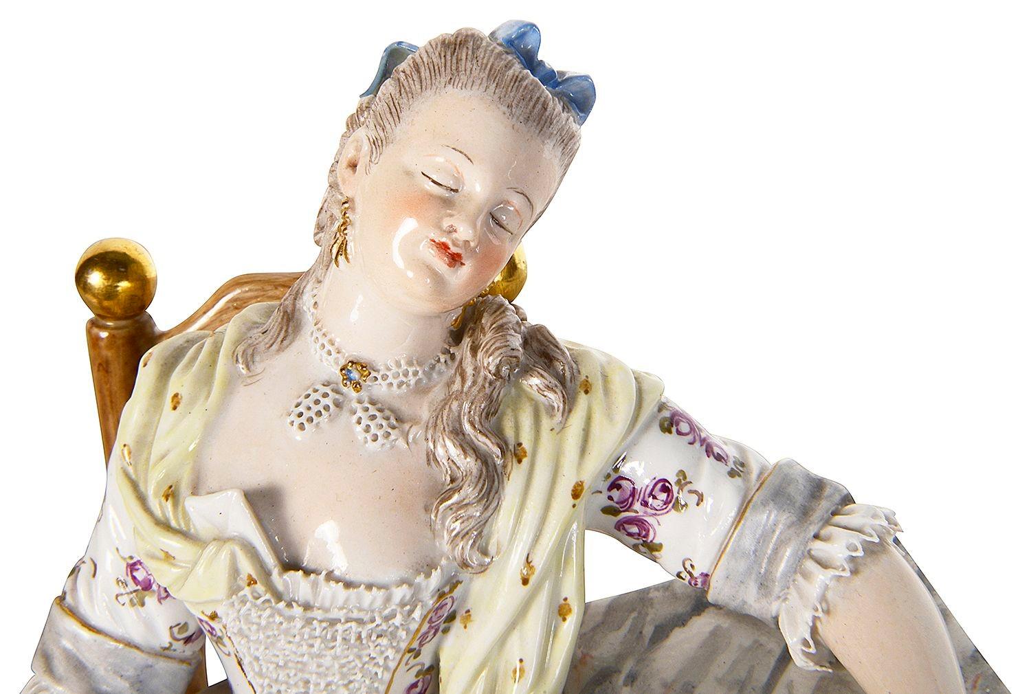 Un'incantevole statuetta tedesca di Meissen Porcelain, raffigurante una giovane donna seduta che dorme.
Firmato con spade incrociate blu alla base.

Lotto 81 61214. CNYZ