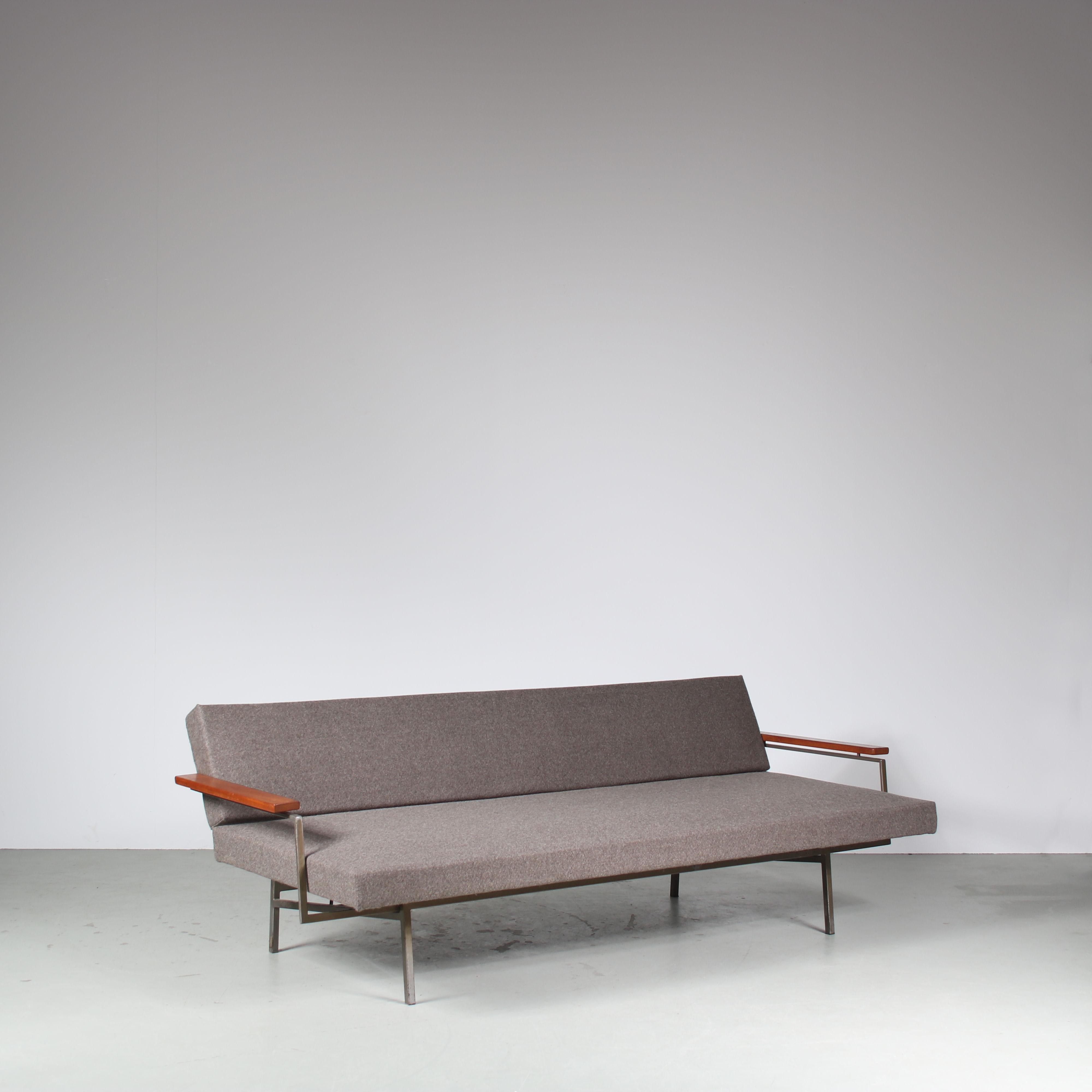 Sleeping Sofa by Rob Parry for Gelderland, Netherlands 1960 In Good Condition For Sale In Amsterdam, NL