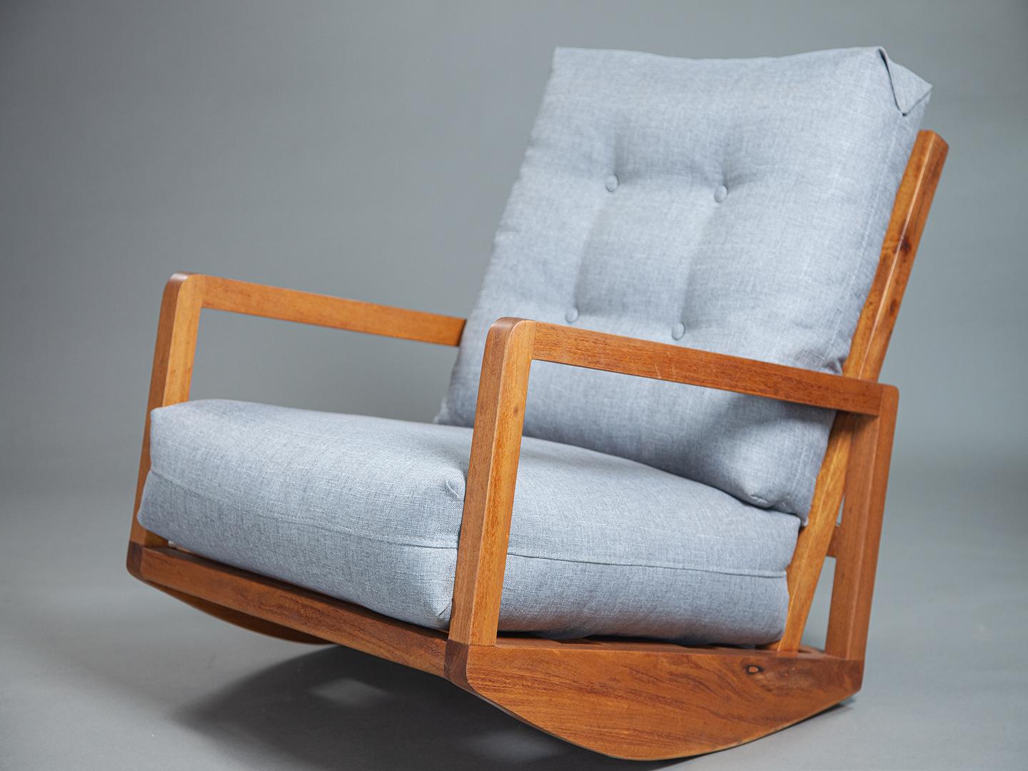Sleepy Rocking Chair in Brazilian Solid Wood with a rocking footstool For Sale 1