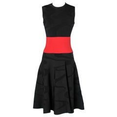 Robe sans manches en maille noire et rouge Alexander McQueen