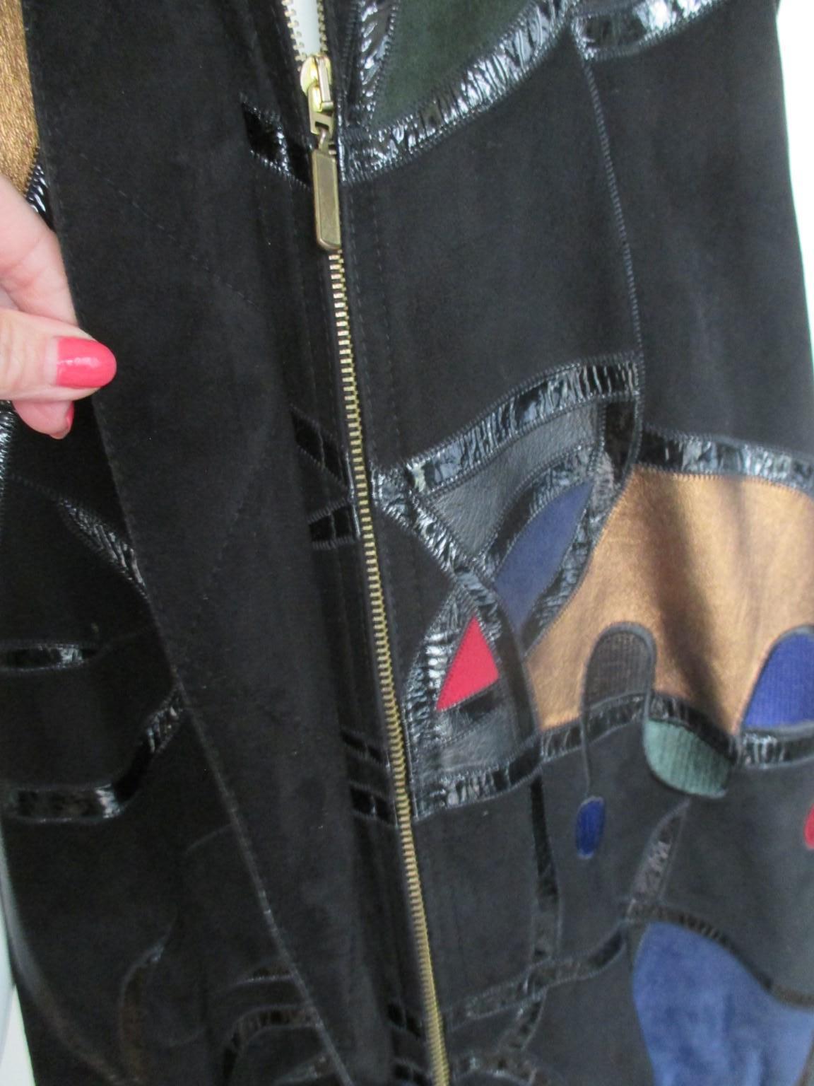 Sleeveless Black Art Leather Vest Jacket For Sale 1