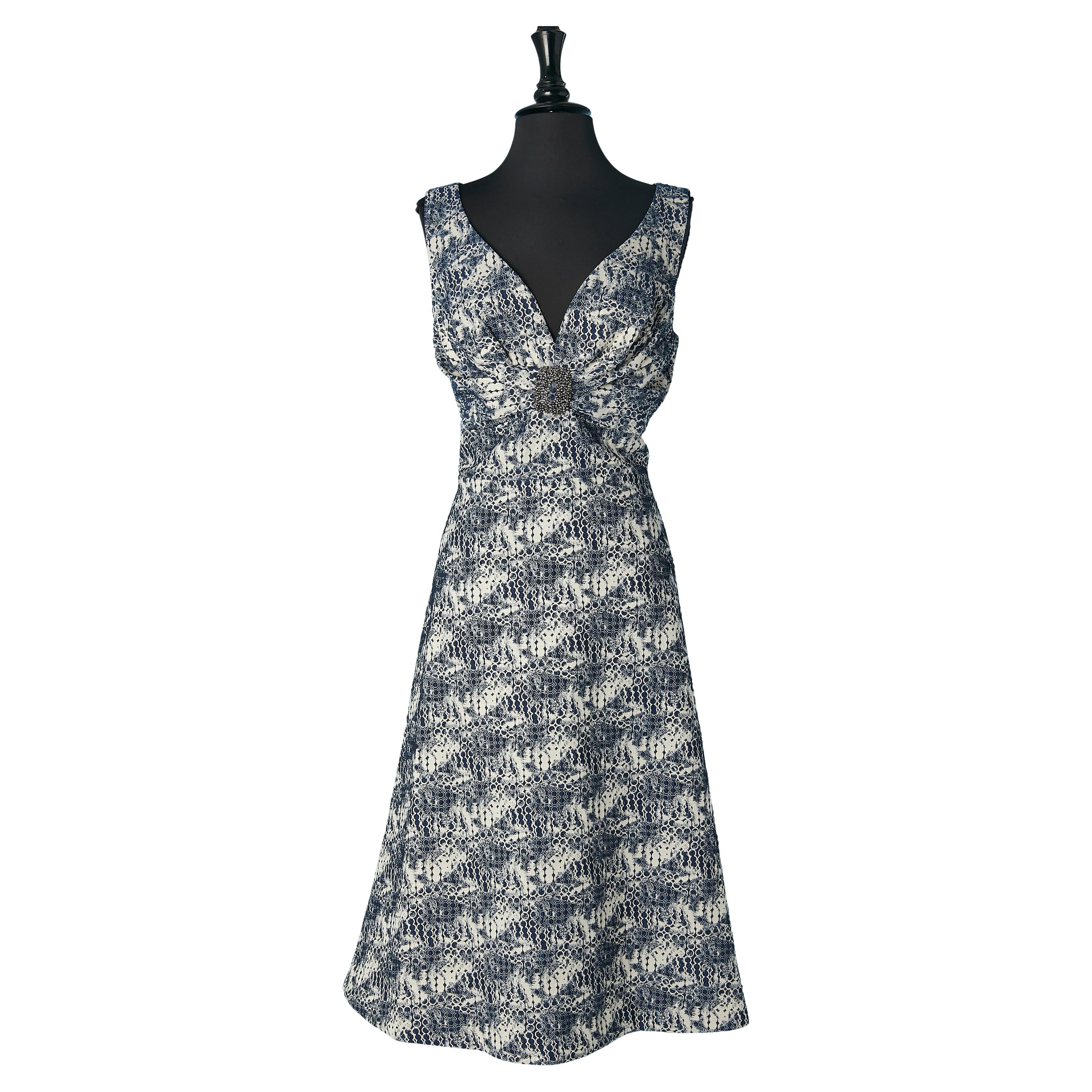 Sleeveless brocade cocktail dress with beadwork  KAY UNGER New with tag For Sale