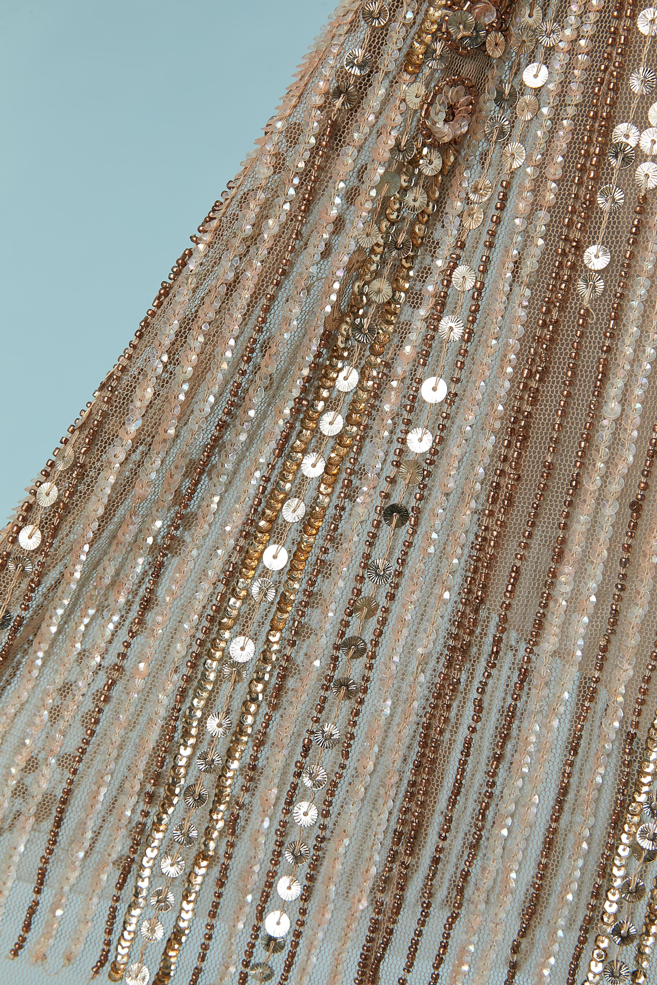 Sleeveless cocktail dress with gold sequin embroideries 1920's style For Sale 1