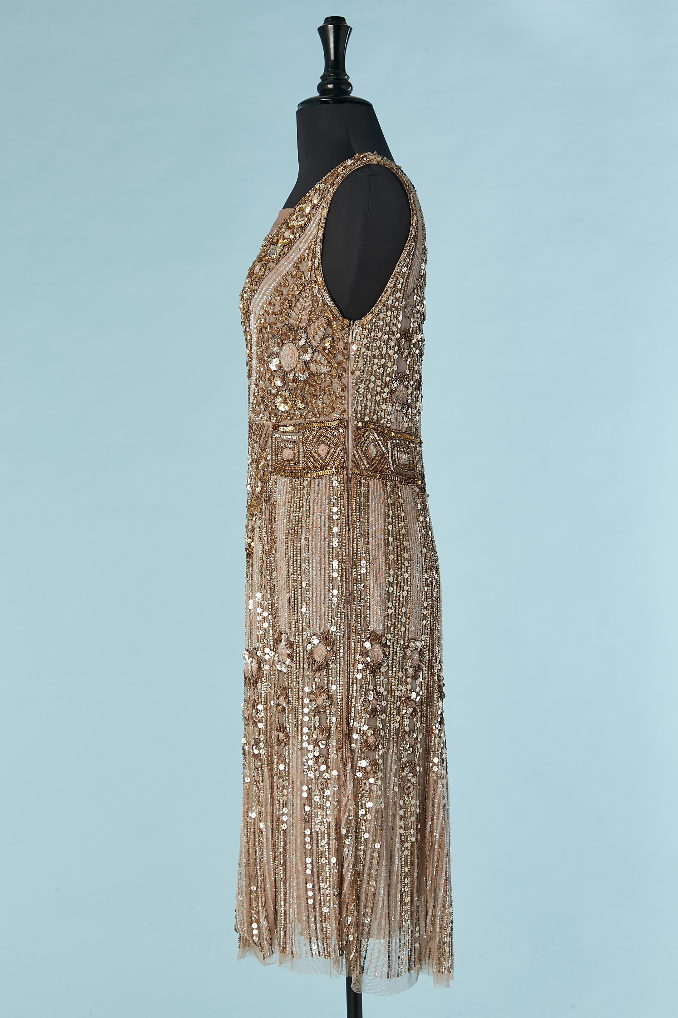 Sleeveless cocktail dress with gold sequin embroideries 1920's style For Sale 3