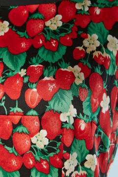 Sleeveless cocktail dress with strawberry print Dolce & Gabbana