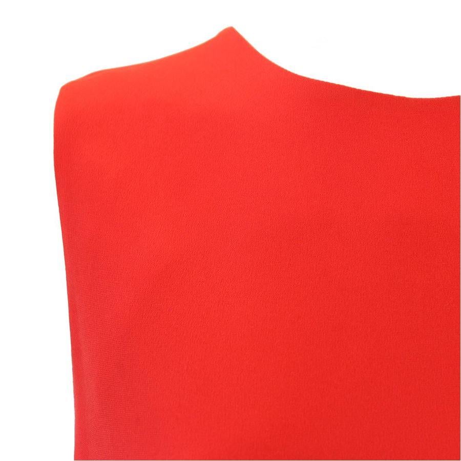 Silk Sleeveless Red color Two zip pockets Total lenght (shoulder/hem) cm 85 (33.4 inches)
