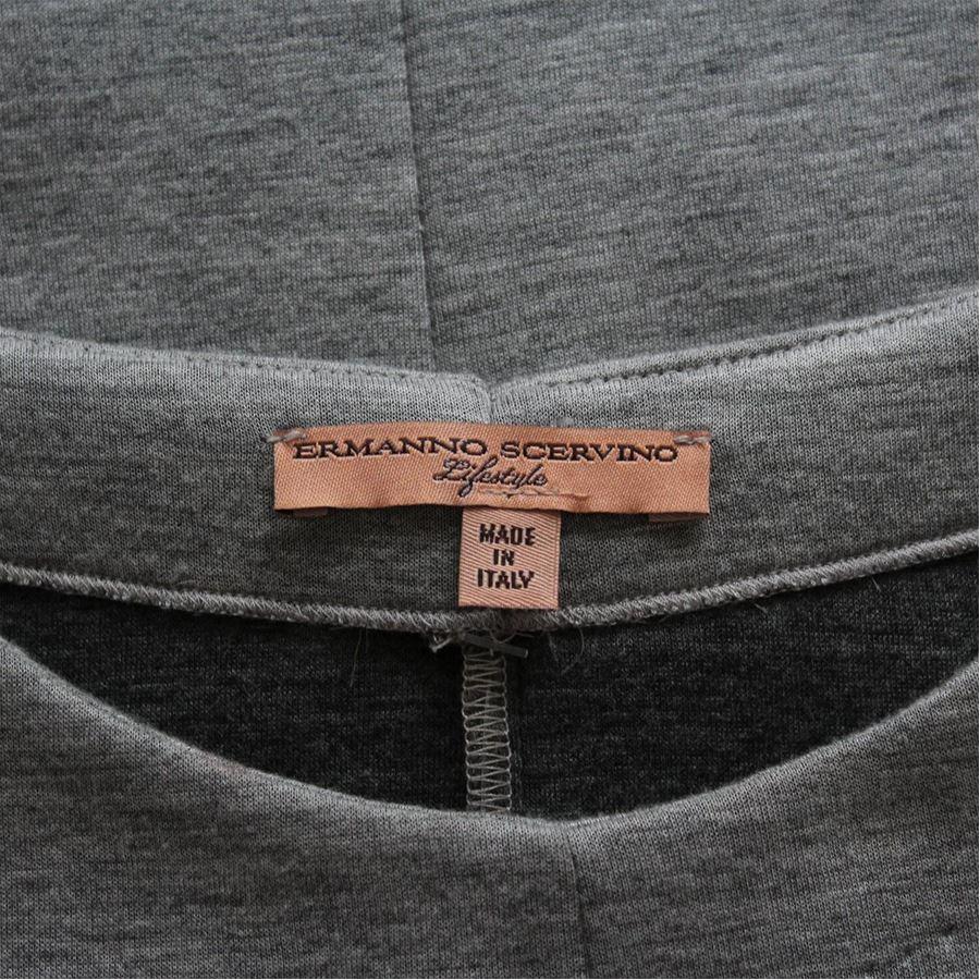 Robe sans manches Excellent état - En vente à Gazzaniga (BG), IT