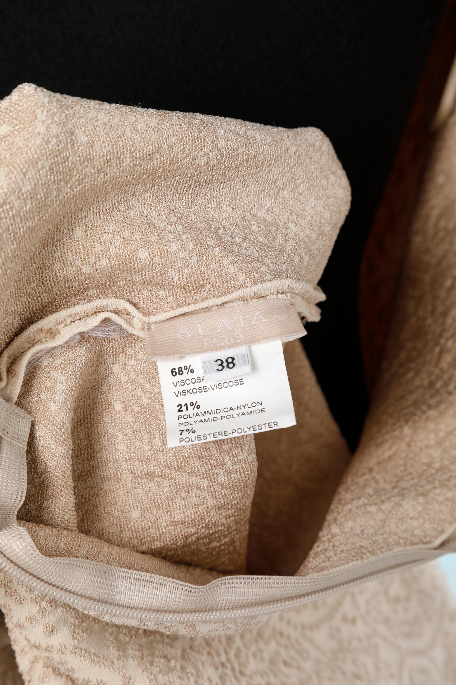 Sleeveless dress in stretch beige  rayon jacquard Azzedine Alaia In Excellent Condition For Sale In Saint-Ouen-Sur-Seine, FR