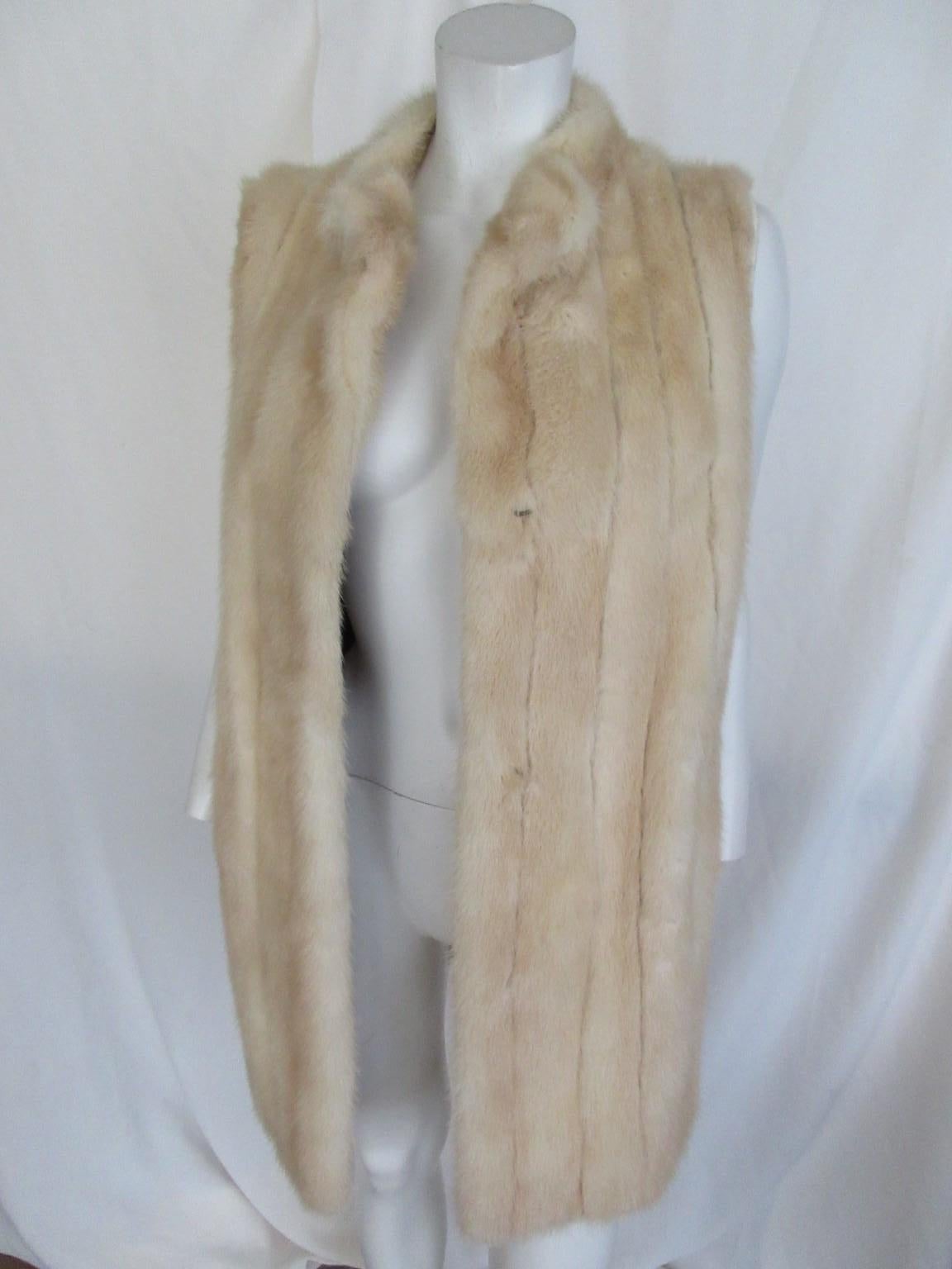 Gilet senza maniche in pelliccia di visone Golden Pearl in vendita 5