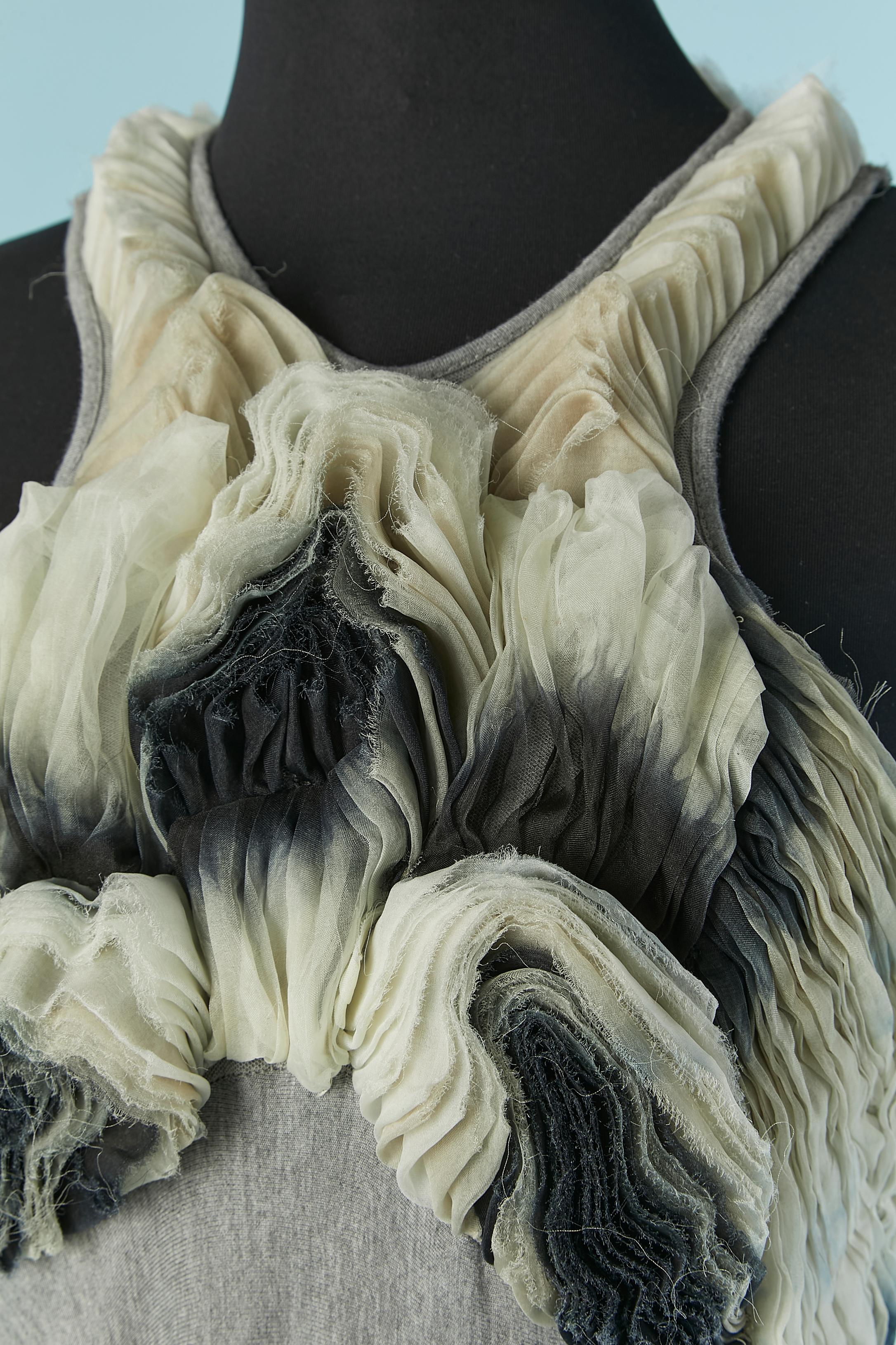 Sleeveless grey rayon  jersey tie& dye dress with organza ruffles. 
SIZE 38 / M 