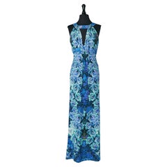 Vestido de noche de punto sin mangas con estampado de flores azules de Roberto Cavalli