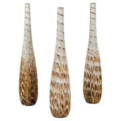 Vases élancés en céramique avec motifs en spirale et glaçure en goutte d'eau brune, vendus à l'unité