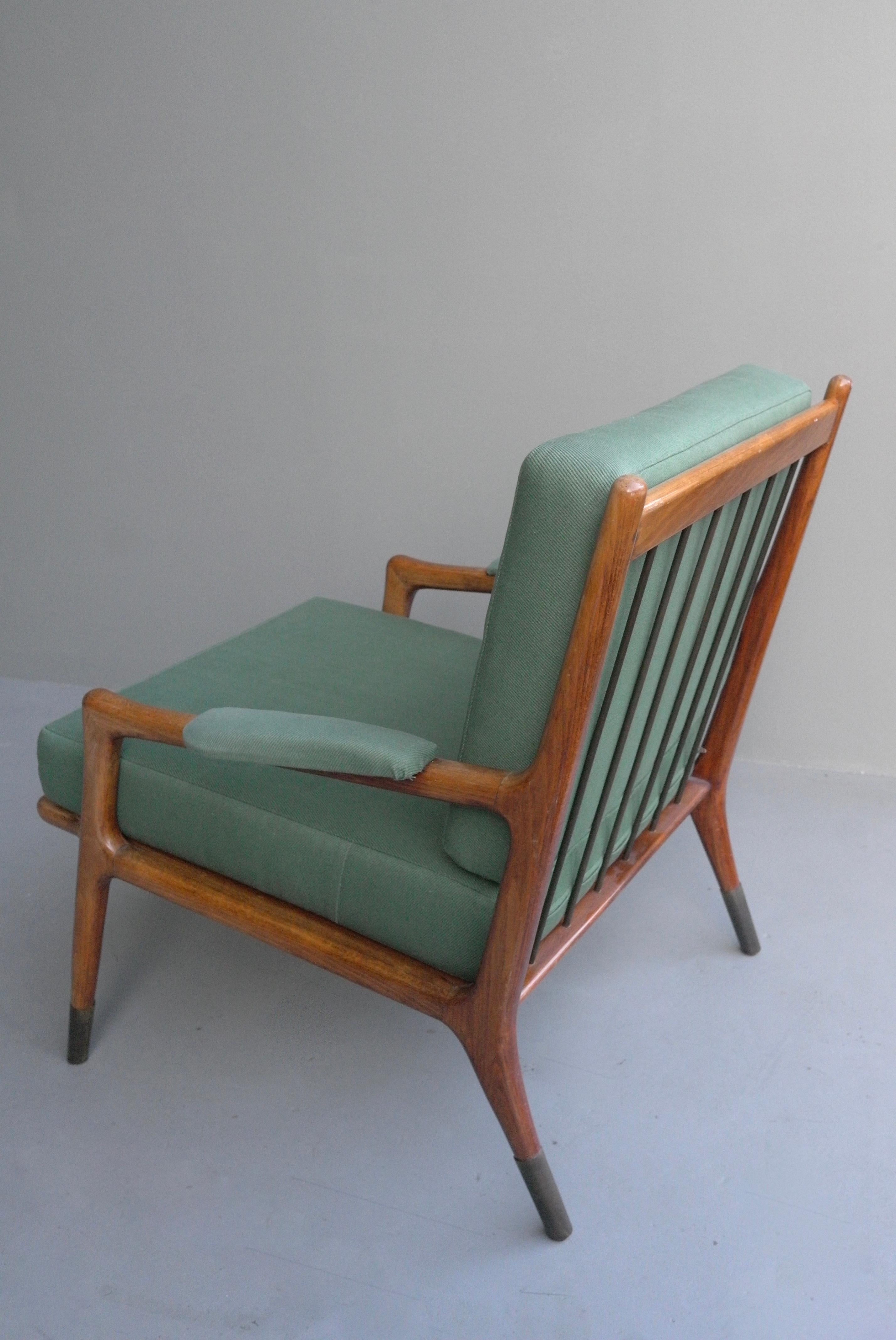 Gio Ponti Style Lounge Chair, Fine Brass Feet and Green Upholstery, Italy, 1955 For Sale 3