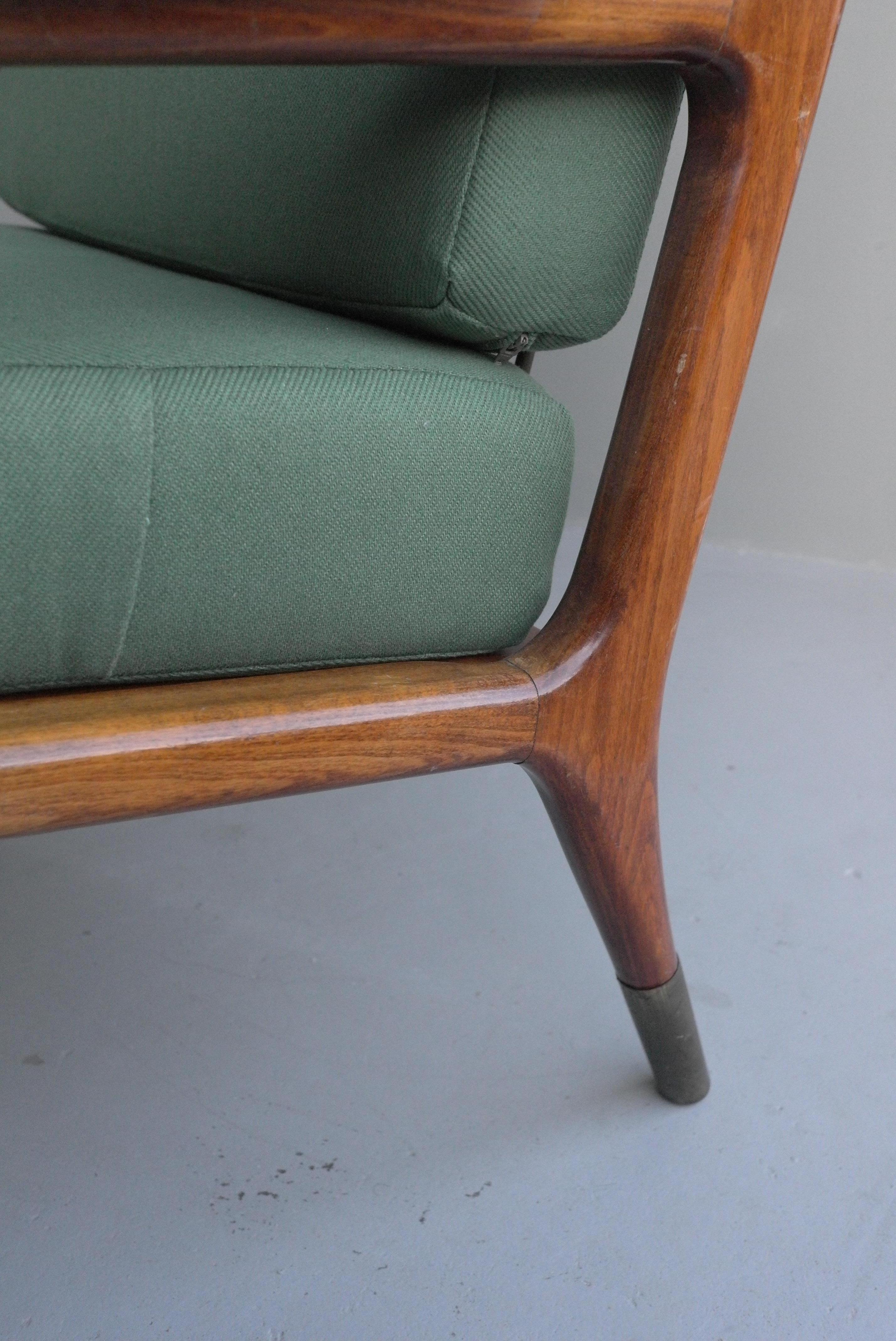 Gio Ponti Style Lounge Chair, Fine Brass Feet and Green Upholstery, Italy, 1955 For Sale 2