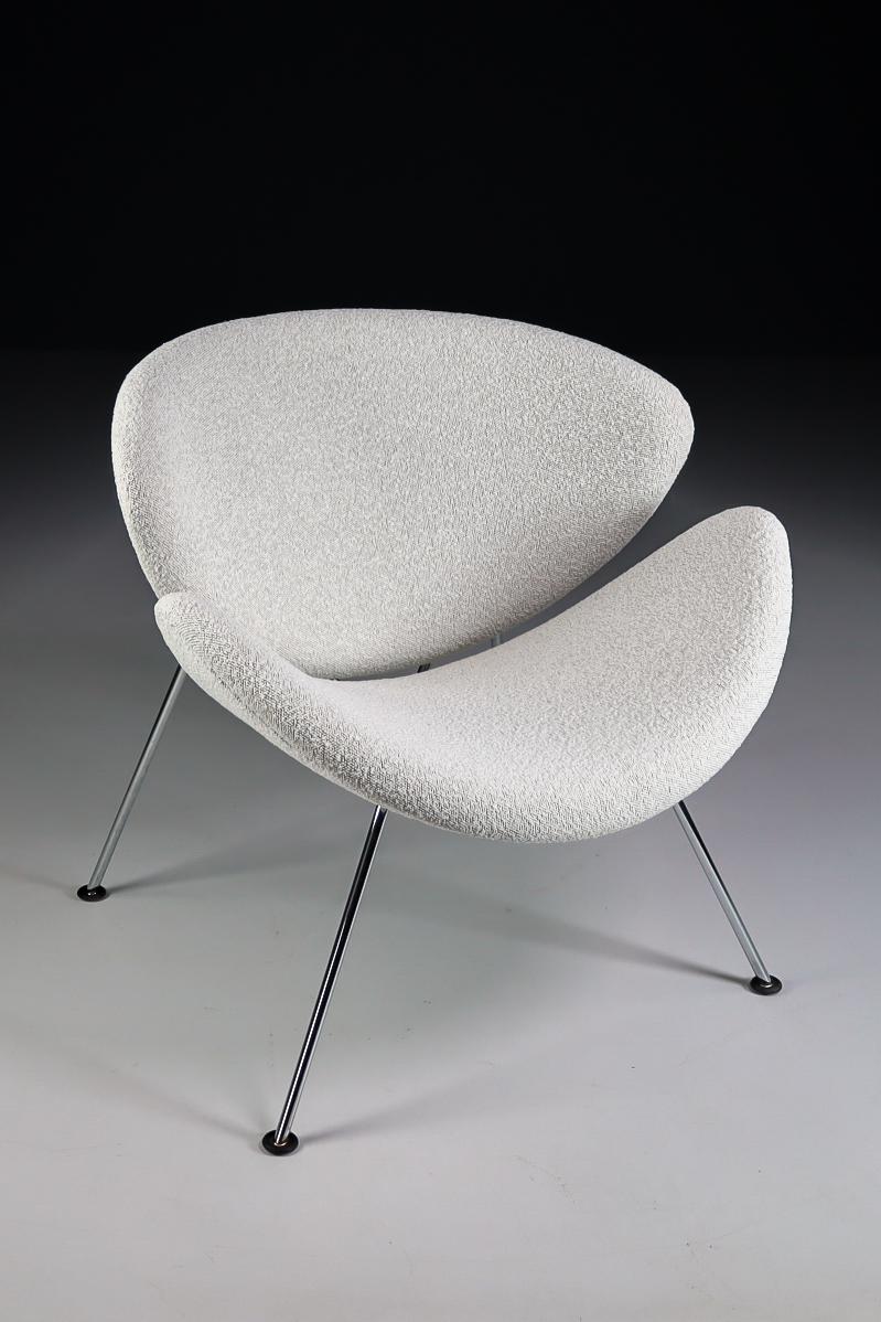 Mid-Century Modern Slice Chair by Pierre Paulin for Artifort in Bouclé Fabric, The Netherlands For Sale