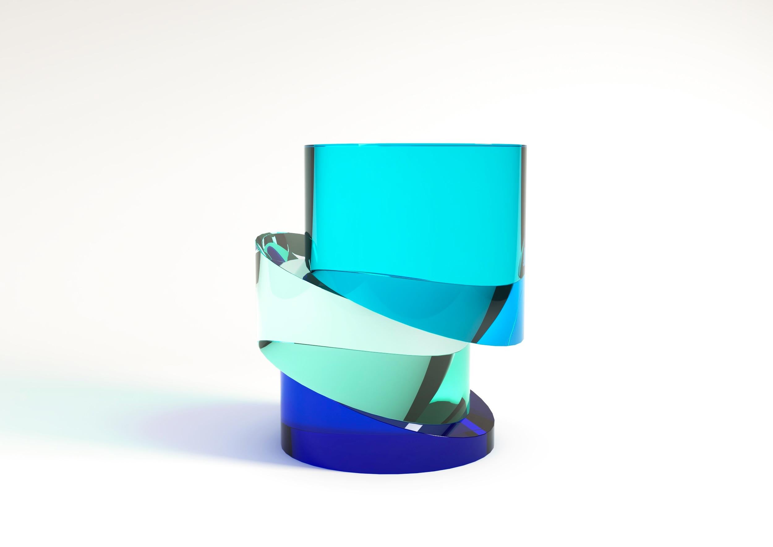 Modèle de table basse Slice conçu par Studio Superego pour Superego Editions. Le diamètre de chaque élément est de 35 cm.
Il est possible de réaliser deux versions différentes ou avec la couleur du plexiglas ou avec des