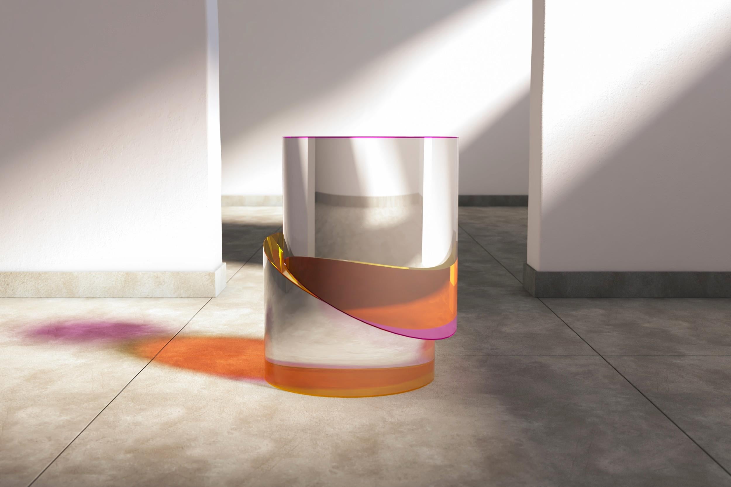Couchtisch in Scheibenform von Studio Superego für Superego Editions (Plexiglas) im Angebot