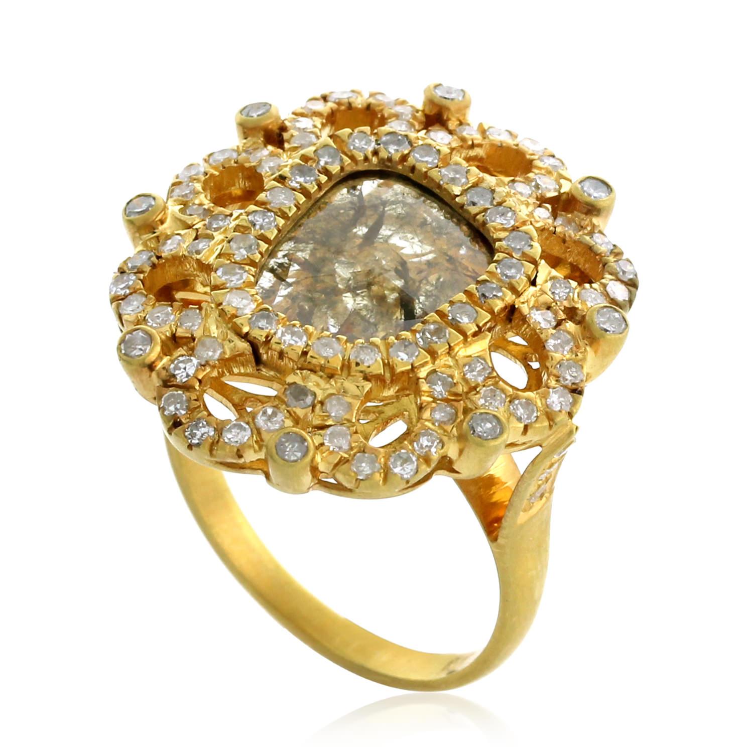 Slice Daimond Cocktail Ring With Pave Diamond Made In 18k Yellow Gold In New Condition For Sale In New York, NY