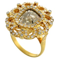 Anello da cocktail con diamante in pavé in oro giallo 18 carati