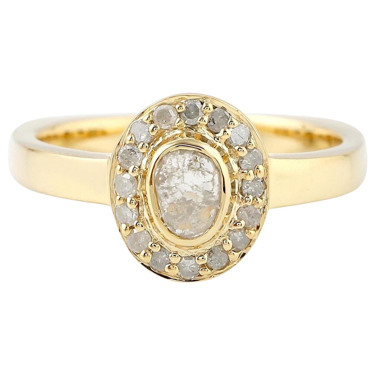Ring mit Diamantschliff aus 18 Karat Gold