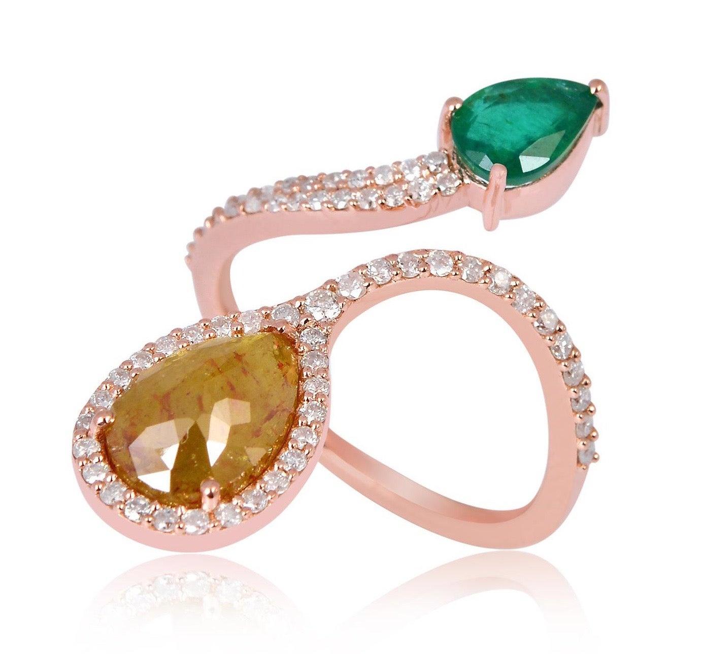 For Sale:  Slice Diamond Emerald 18 Karat Gold Ring 2