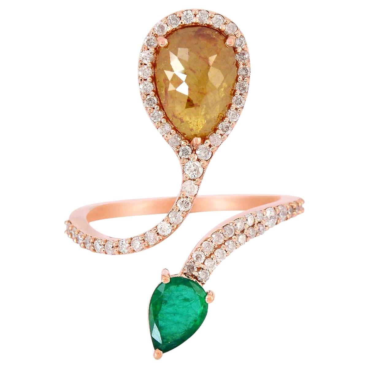For Sale:  Slice Diamond Emerald 18 Karat Gold Ring
