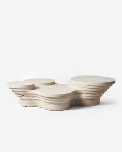 Table basse sculpturale « Slice Me Up » en travertin, par Pietro Franceschini