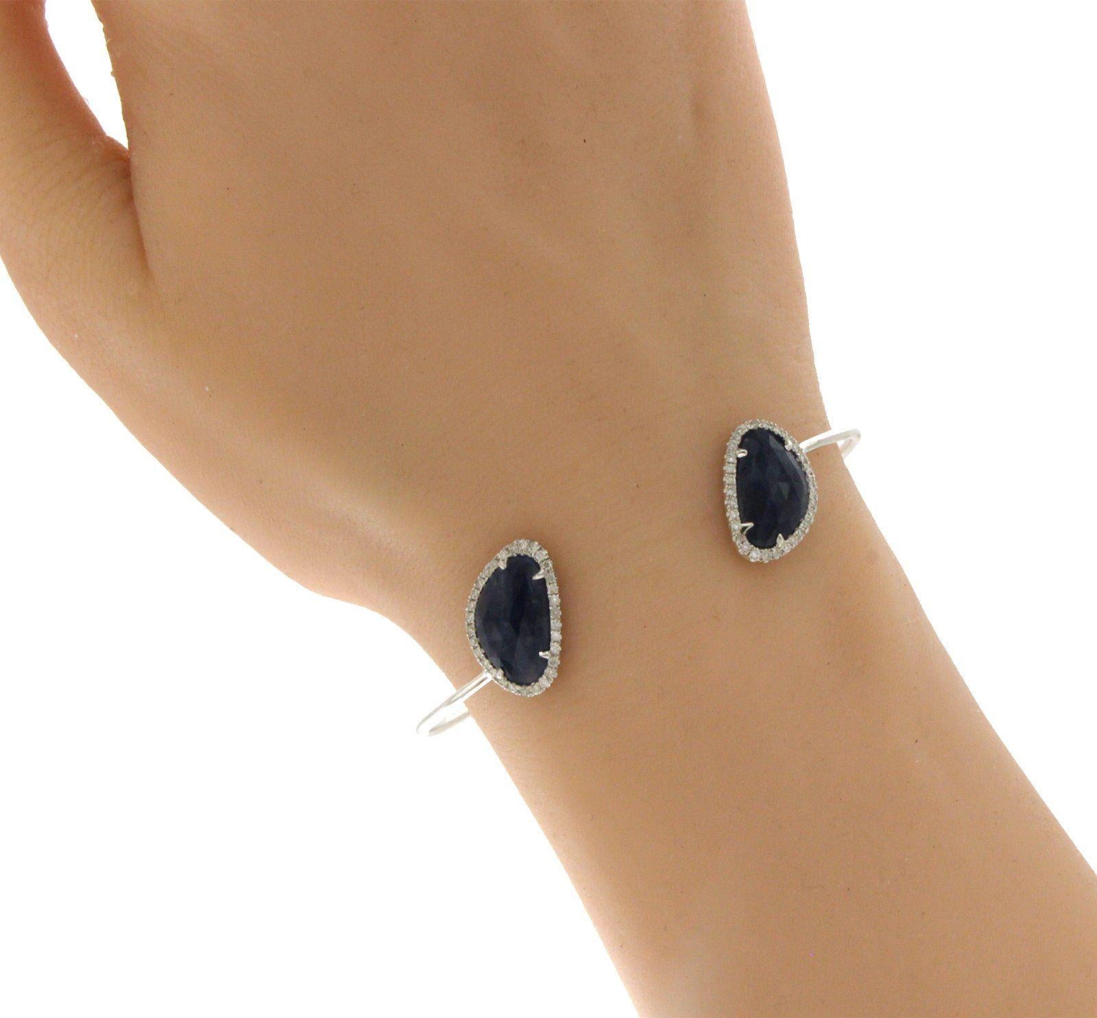 Sliced 5.78 Ct Natural Blue Sapphire 0.35 Ct Diamonds 14k White Gold Bracelet In New Condition For Sale In Los Angeles, CA