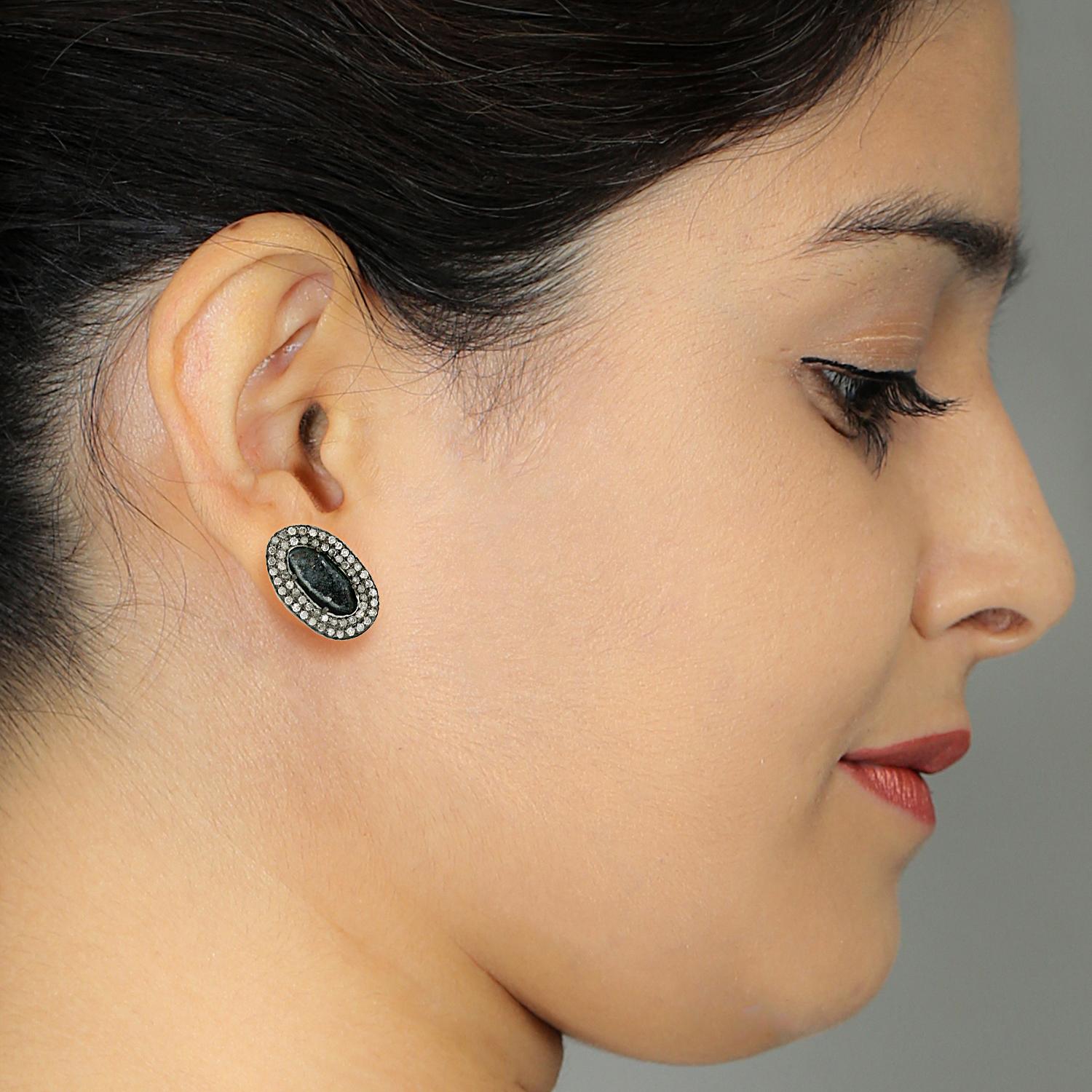 18k:1.57g,D:1.75ct GEODE:4.75Cts 28X18MM