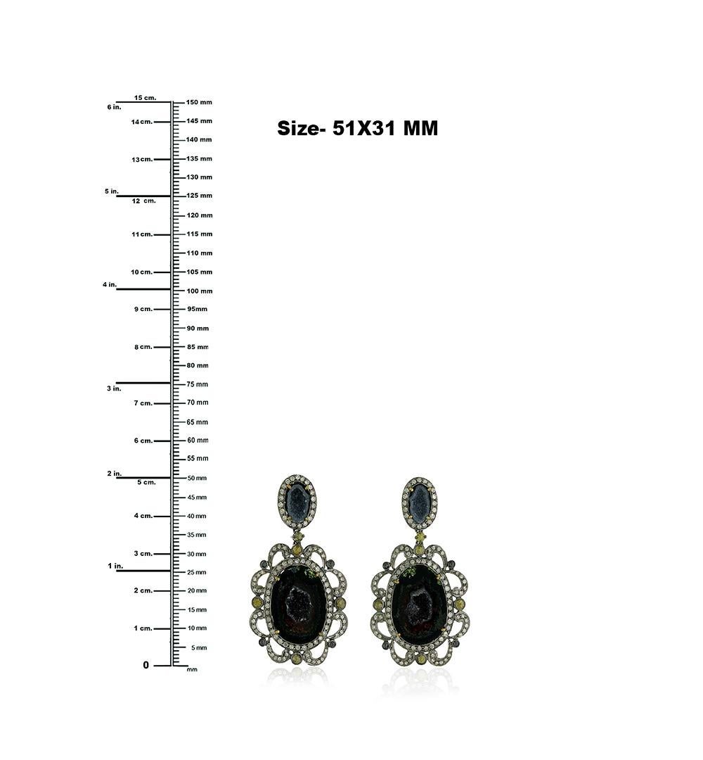 Zweistufige Geode-Ohrringe mit Diamanten aus 18 Karat Gold und Silber mit Schiebe (Gemischter Schliff) im Angebot