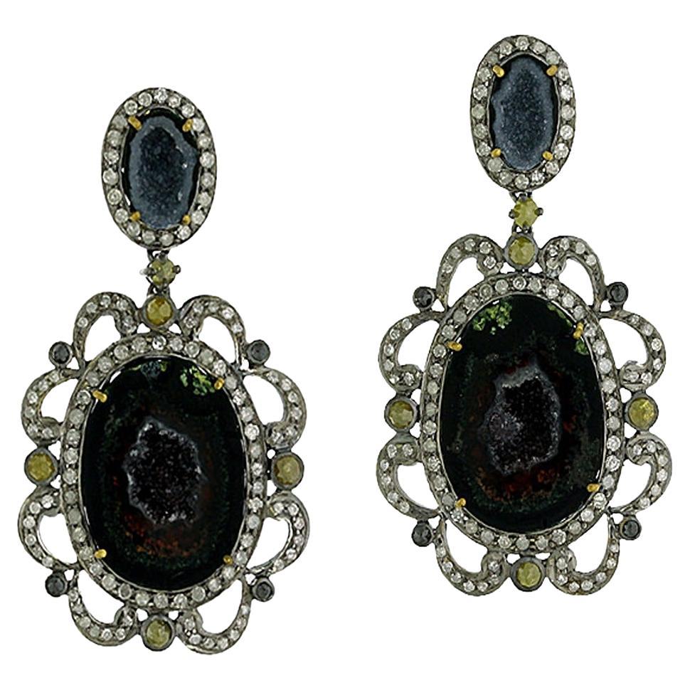 Zweistufige Geode-Ohrringe mit Diamanten aus 18 Karat Gold und Silber mit Schiebe im Angebot