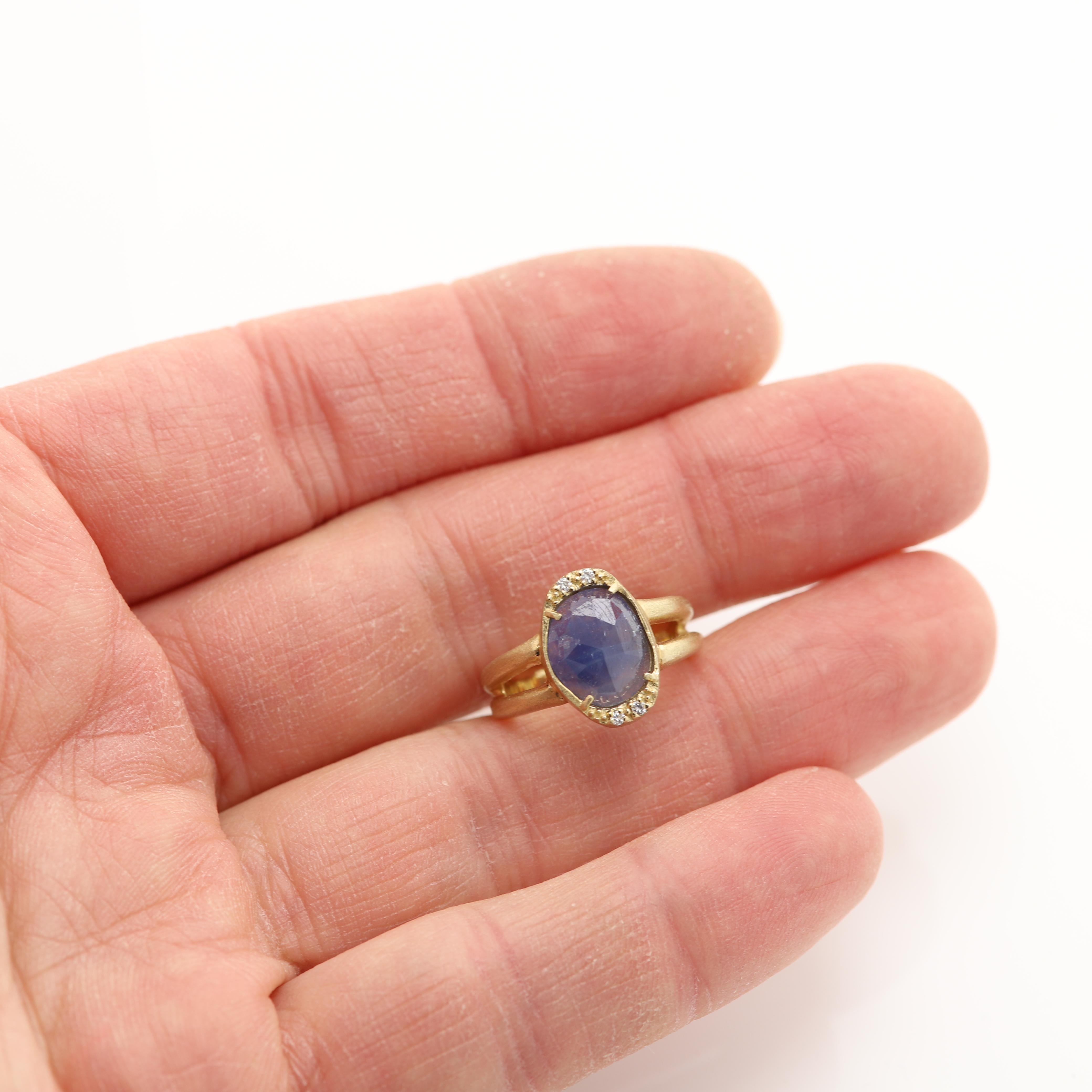 Sliced Sapphire Ring 18 Karat & Diamonds Vintage Blue Sapphire Gold Ring 1