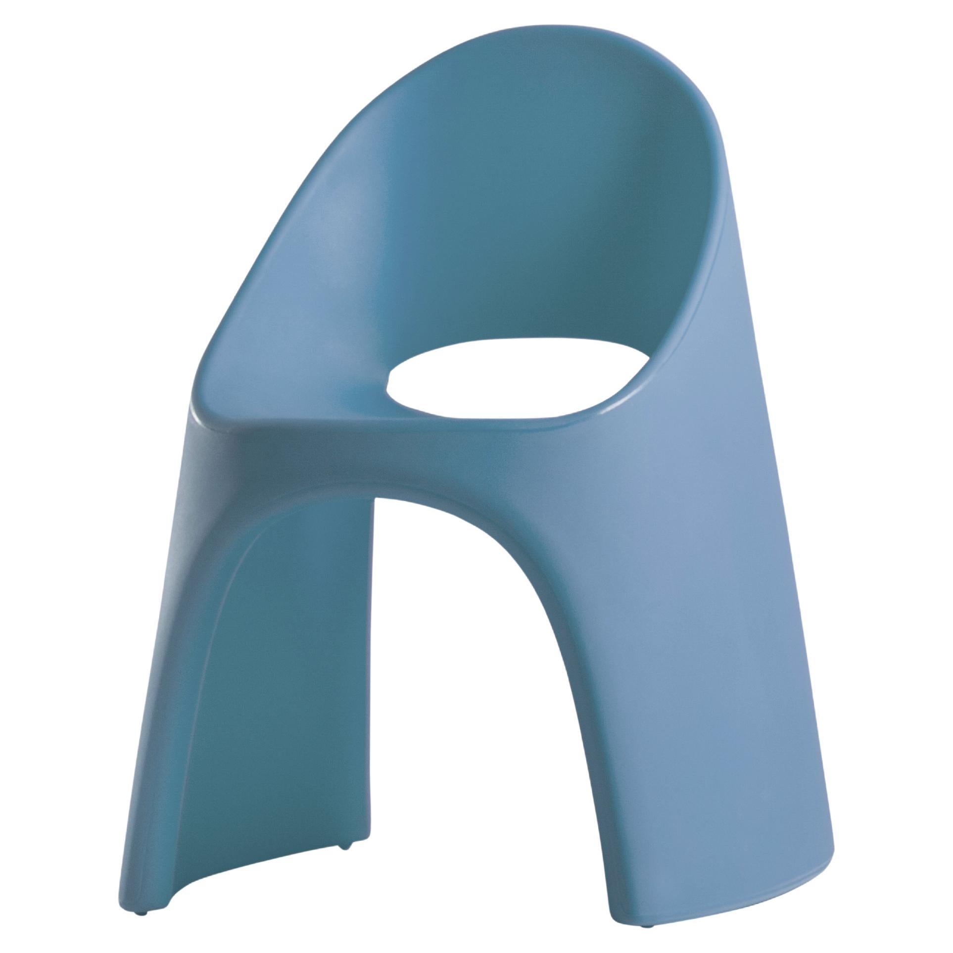 Slide Design Chaise Amélie en bleu poudre par Italo Pertichini