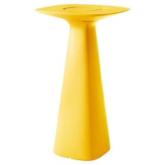 Slide Design Table haute Amélie en jaune safran d'Italo Pertichini