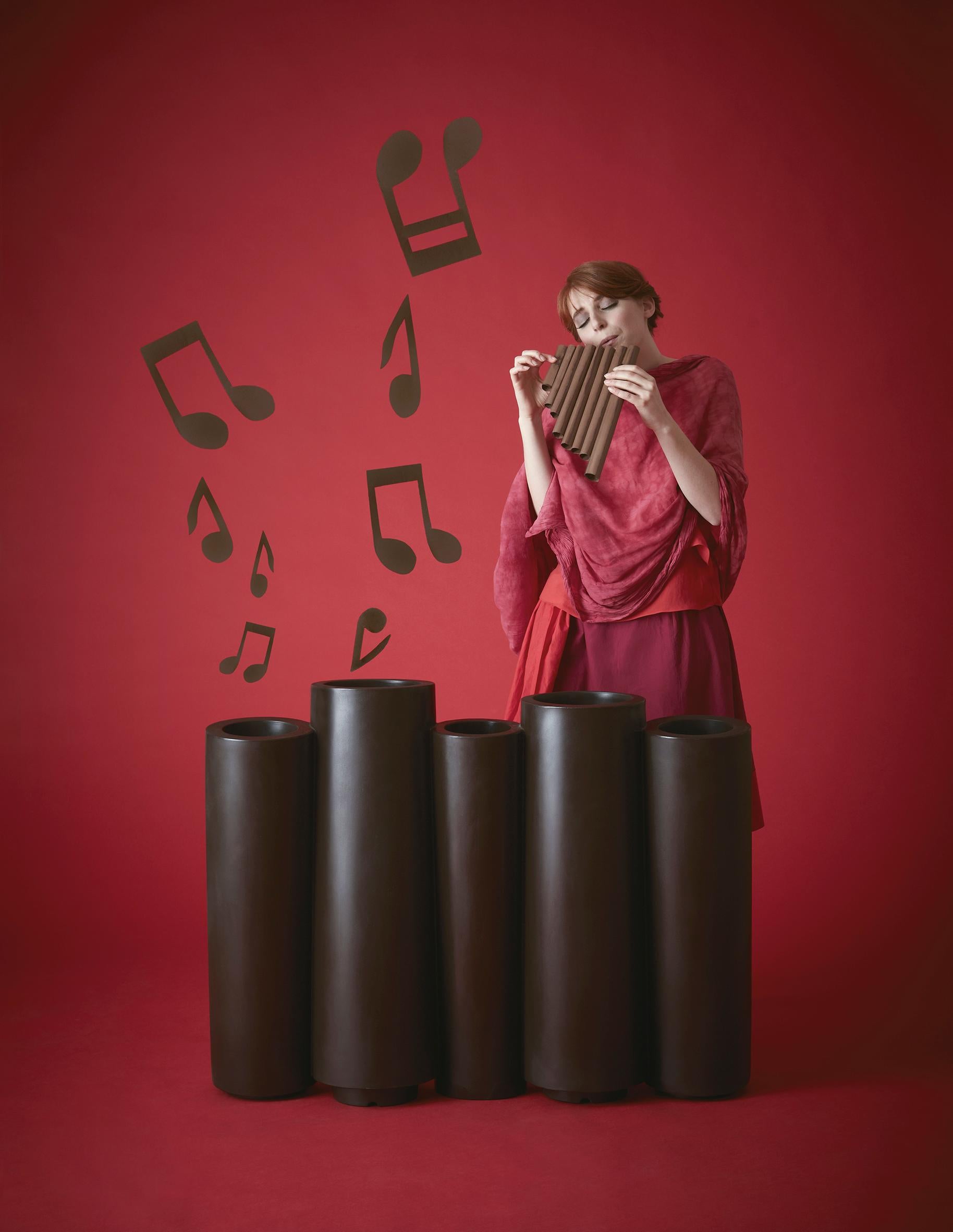 Plastique Cache-pot en bambou à motif de glissière rouge flamme de Tous Les Trois en vente
