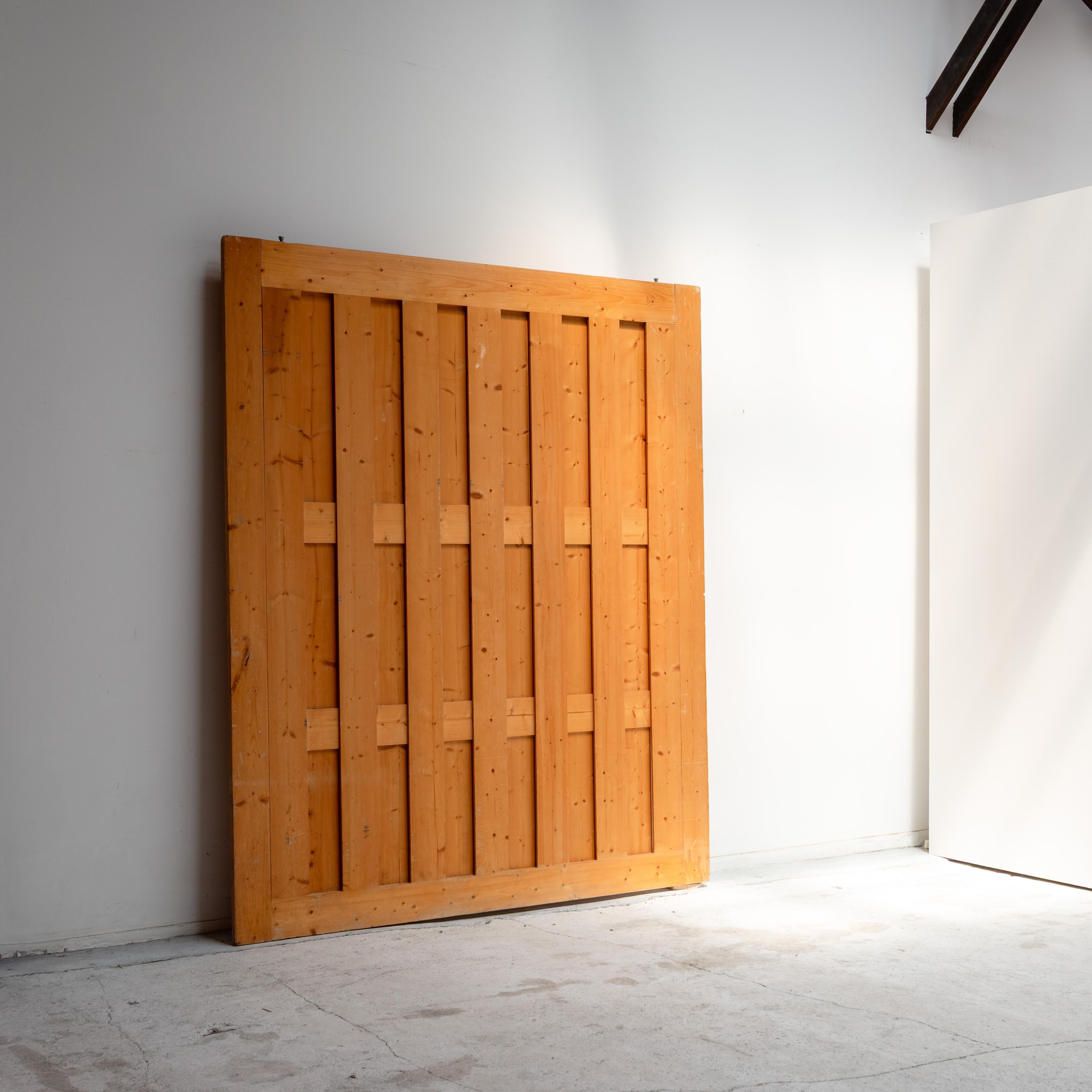 Pin Porte coulissante de Charlotte Perriand, années 1960, France en vente