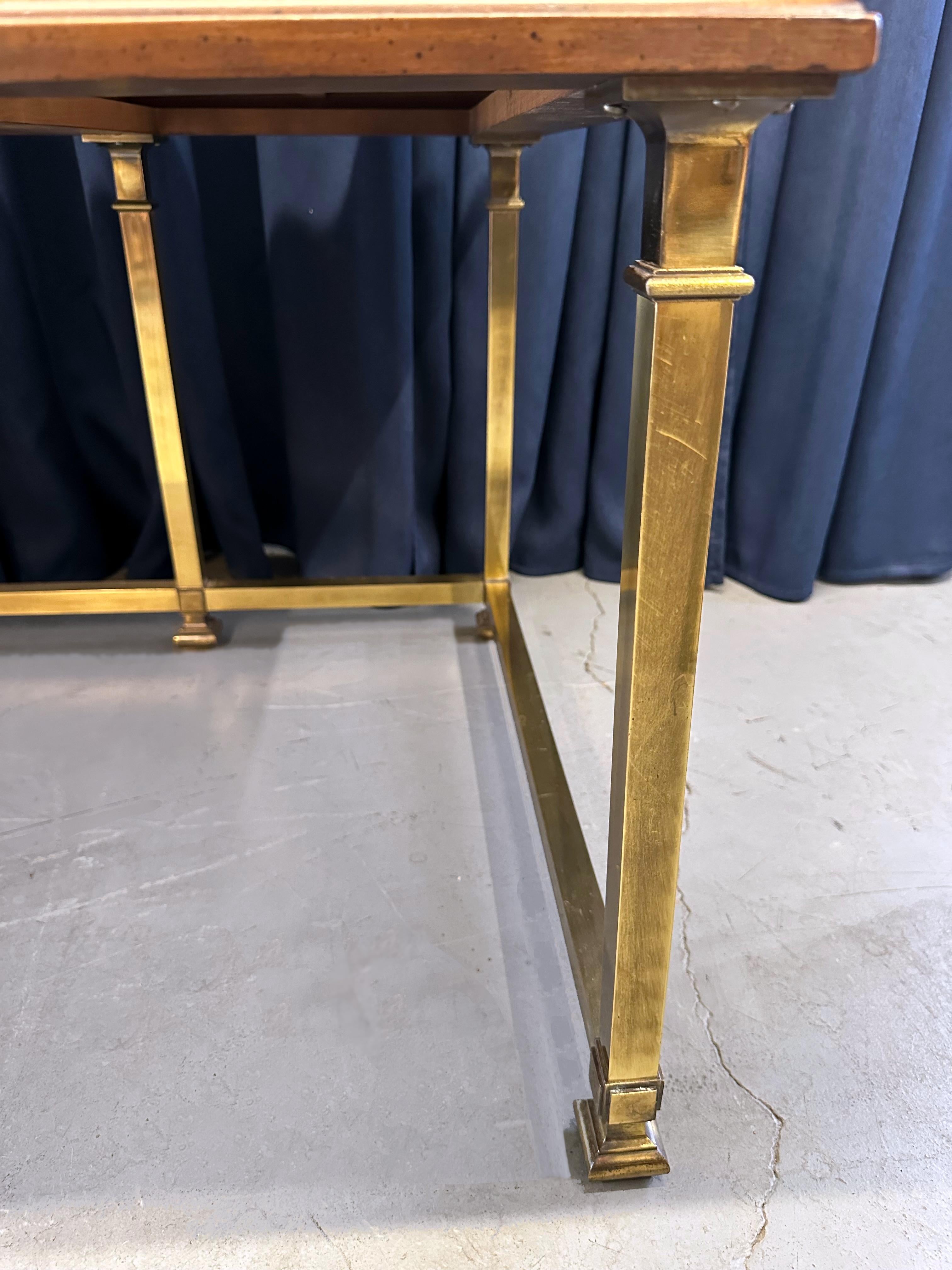 Scrivania Campaigner di Sligh Furniture in cuoio, mogano e ottone in vendita 8