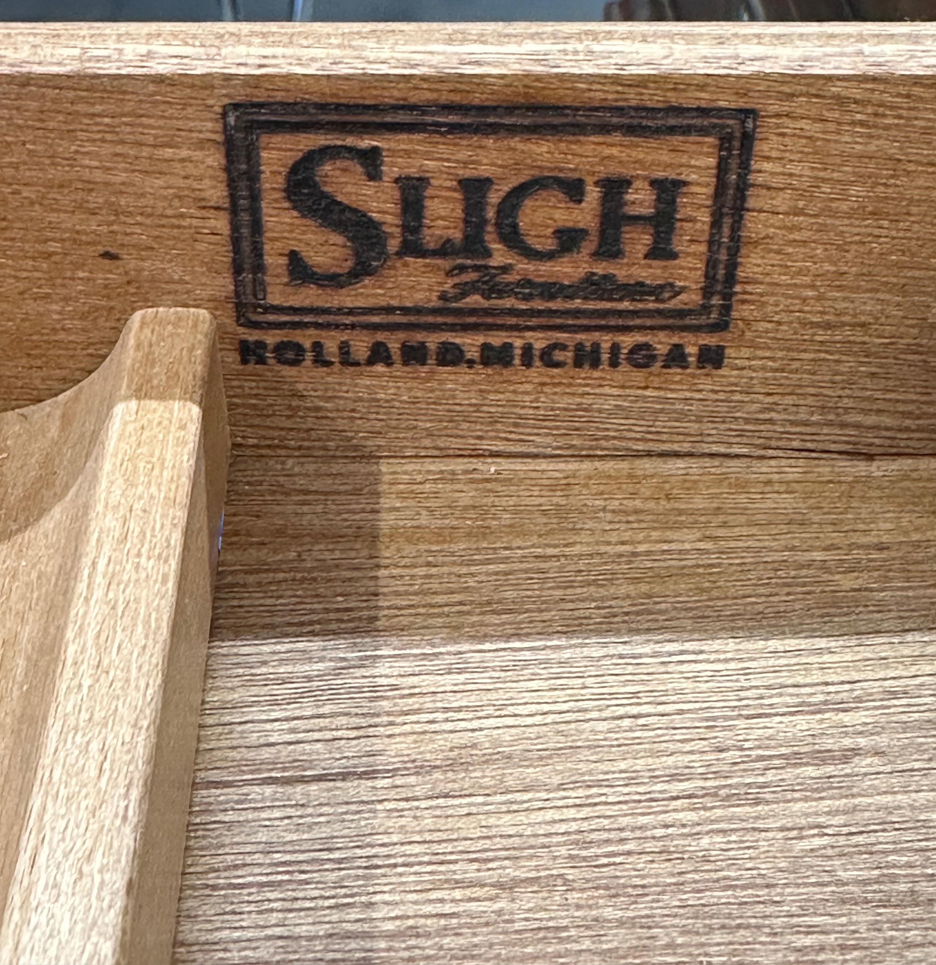 Scrivania Campaigner di Sligh Furniture in cuoio, mogano e ottone in vendita 12