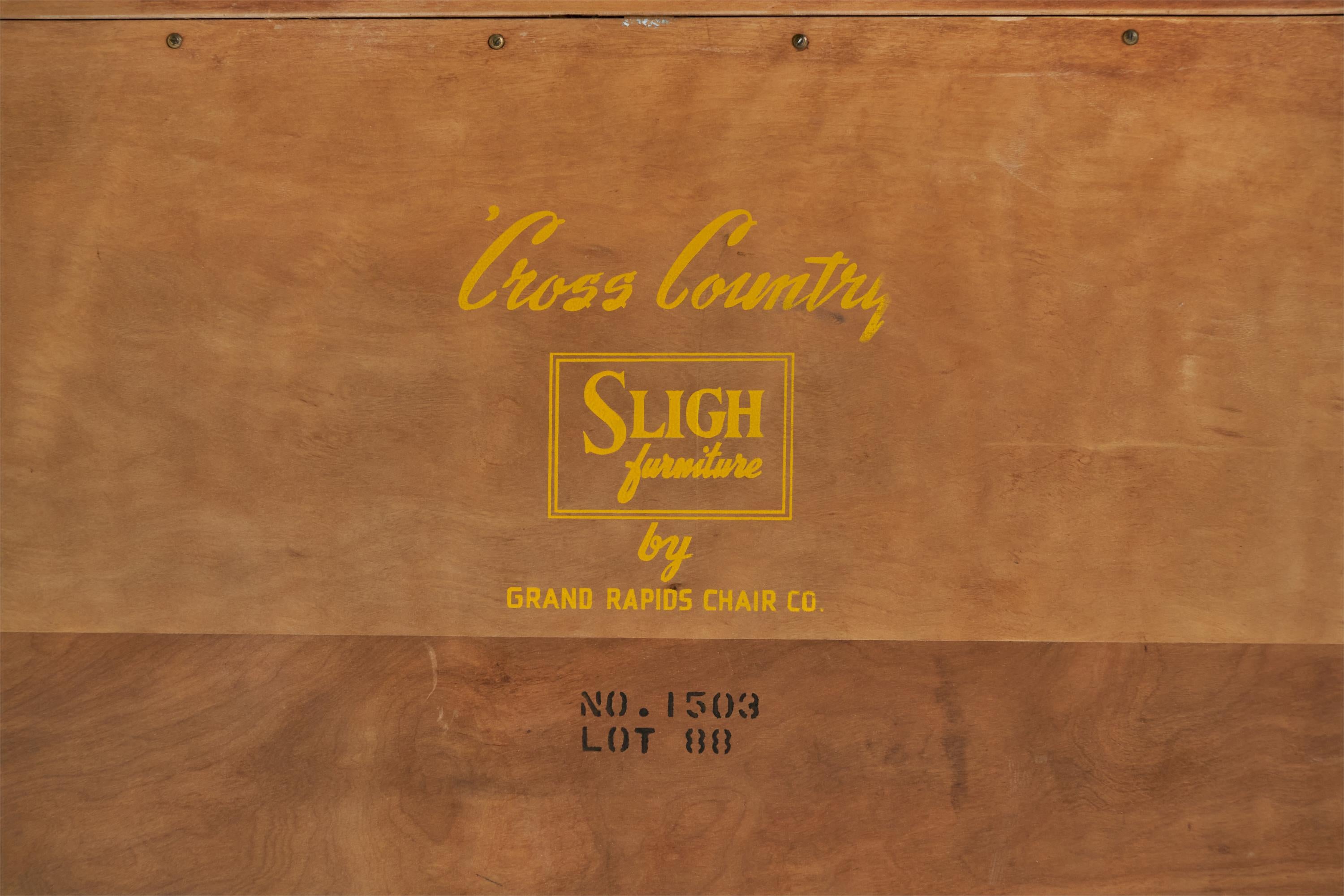 Sligh Furniture, Commodes, Oak Oak, USA, années 1950 en vente 1